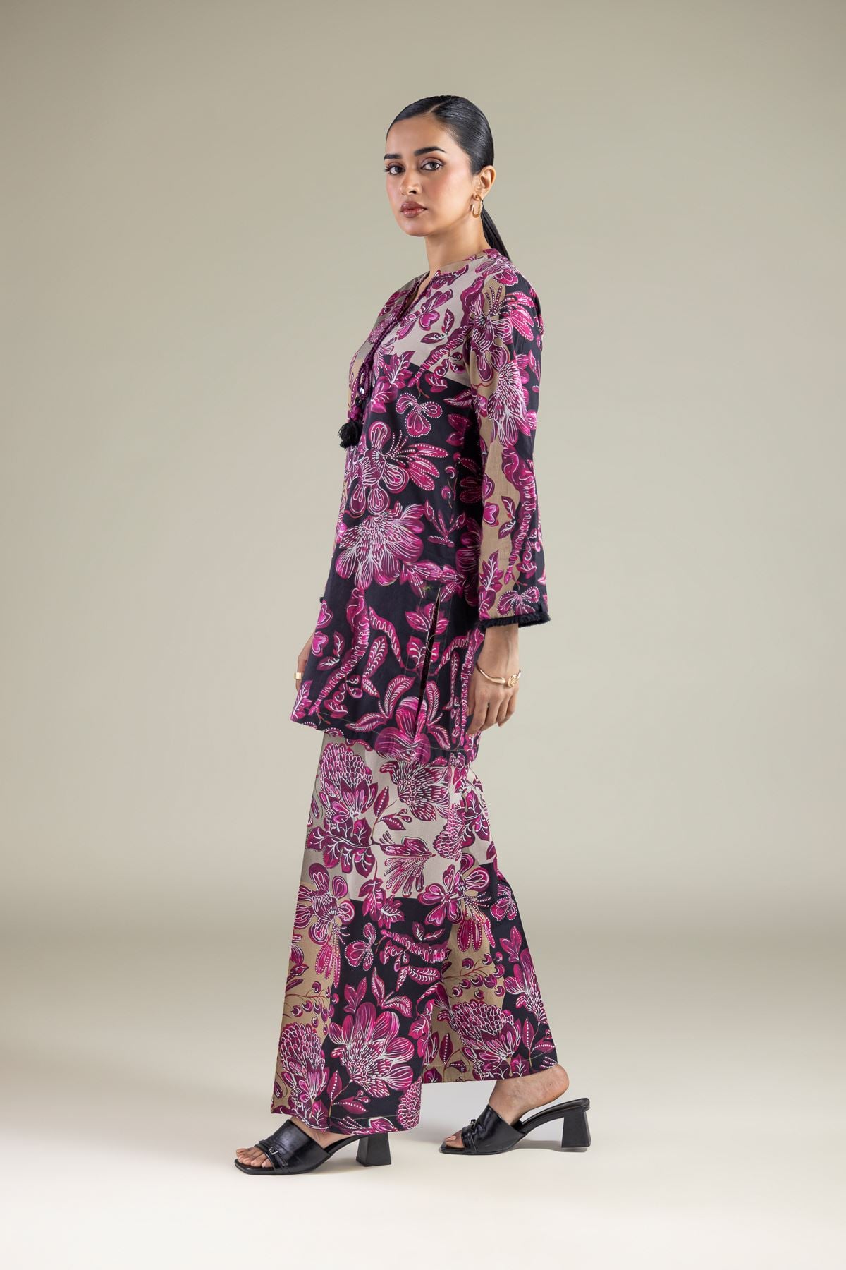 Embroidered Cambric Floral Cambric Pants - 1-26-110-A-A-VG