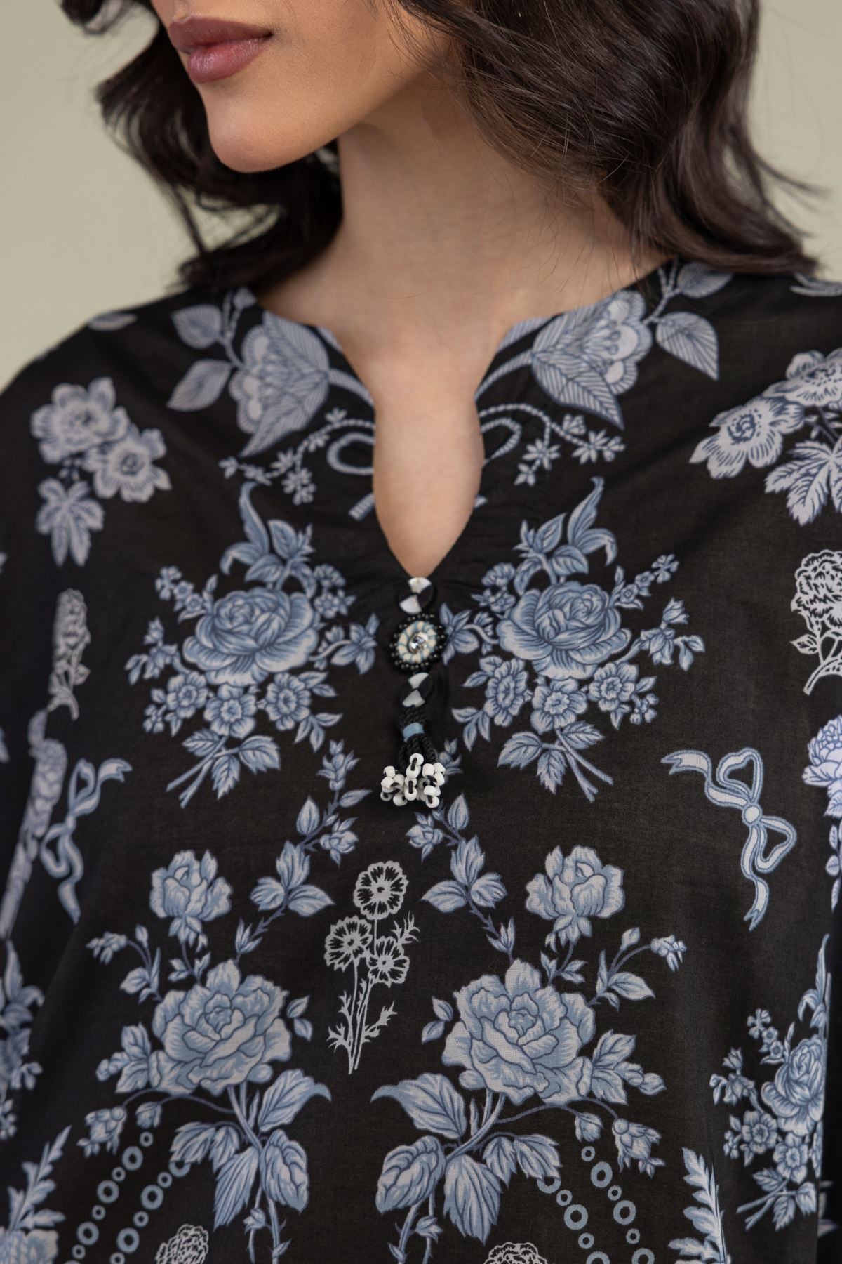 Embroidered Lawn Black Lawn Kurta - 8-26-303-A-C1-VG