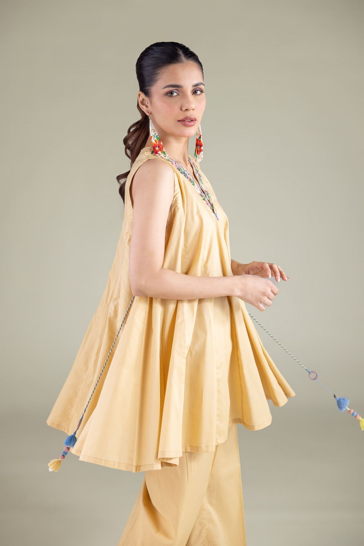 Embroidered Cambric Floral Sleeveless Kurta - 1-26-101-A-D-VG