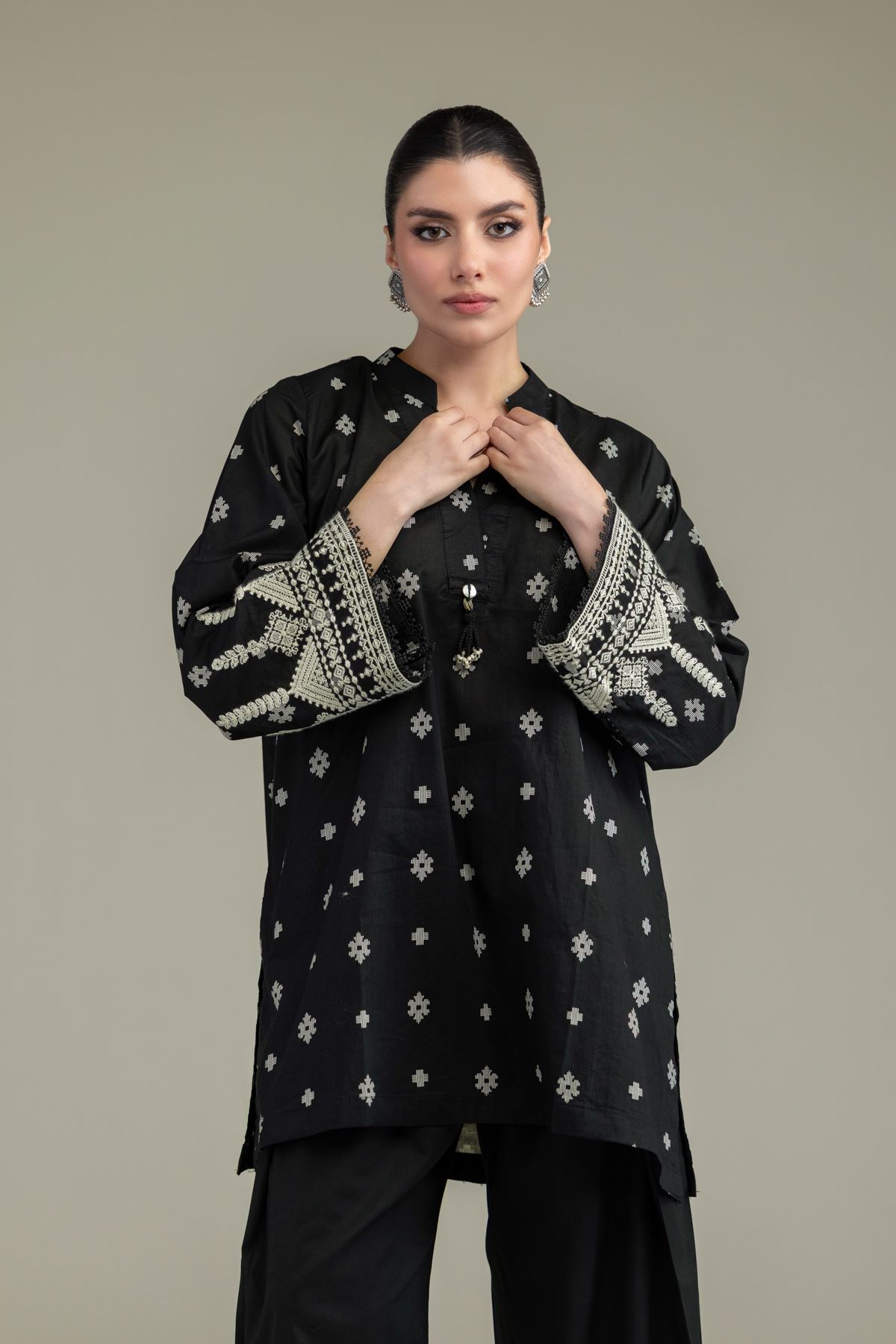 Embroidered Lawn Black Lawn Kurta - T-A33-26-206FH1-VG