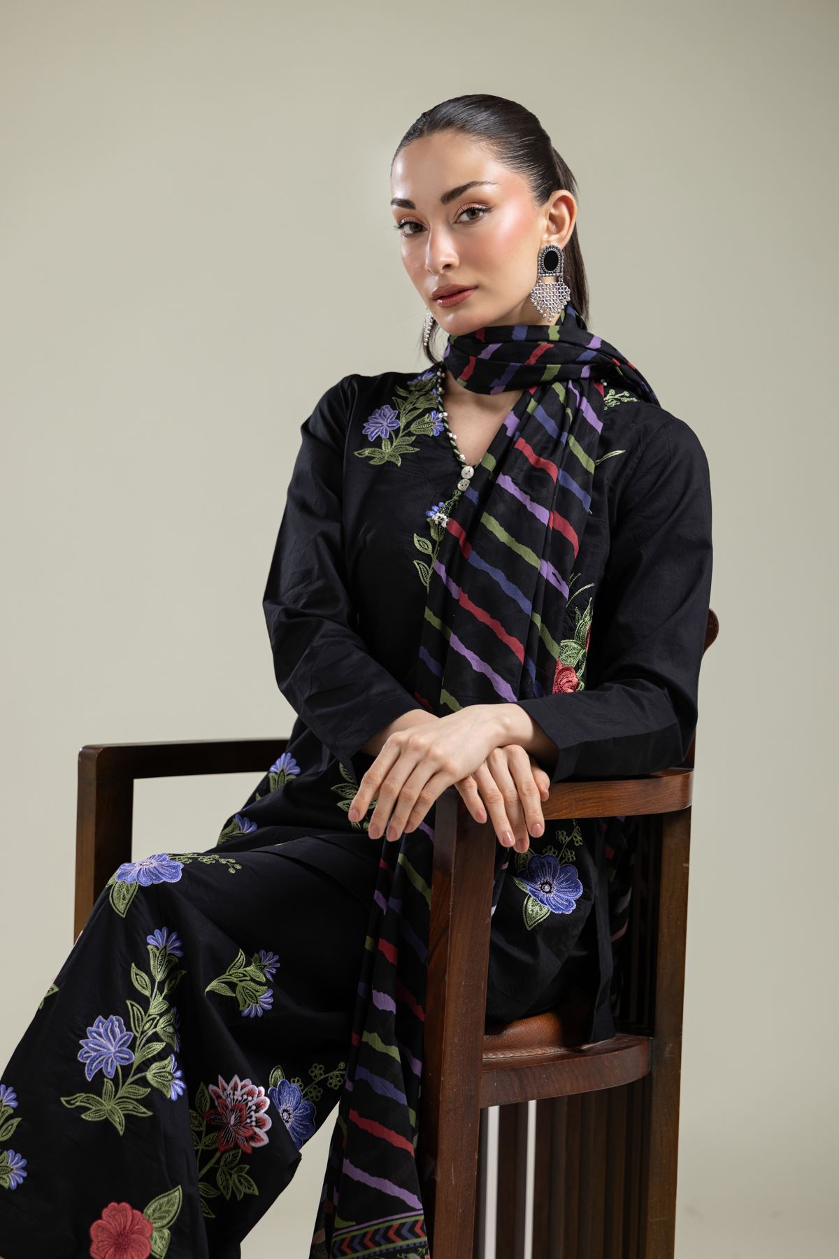 Embroidered Lawn Black Lawn Dupatta - 2-26-308-A-G1-VG