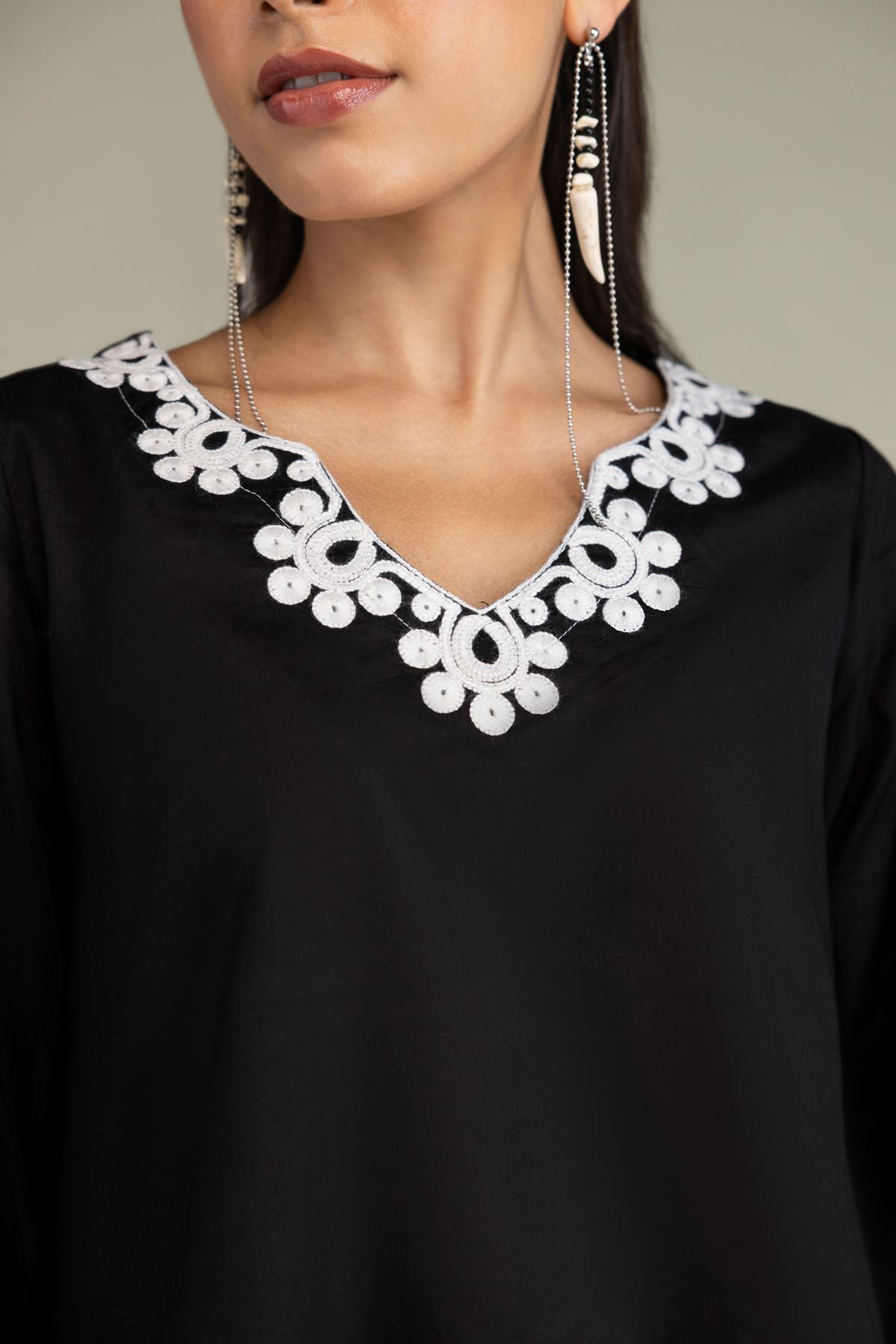 Embroidered Cambric Cambric Black Kurta - 12-26-301-A-E1-VG