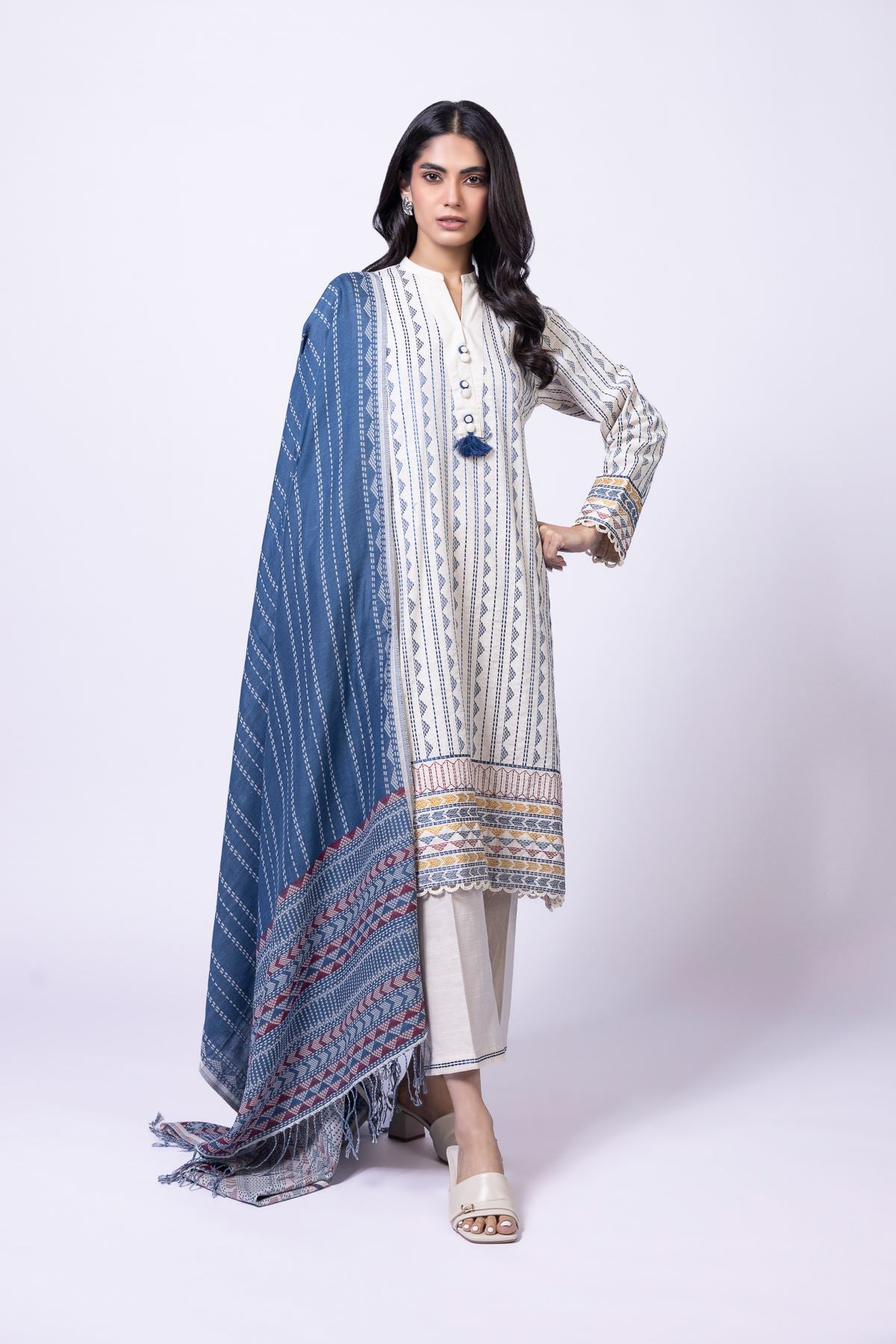 Embroidered Khaddar Kurta - 25-10-10E7-05TA-VG
