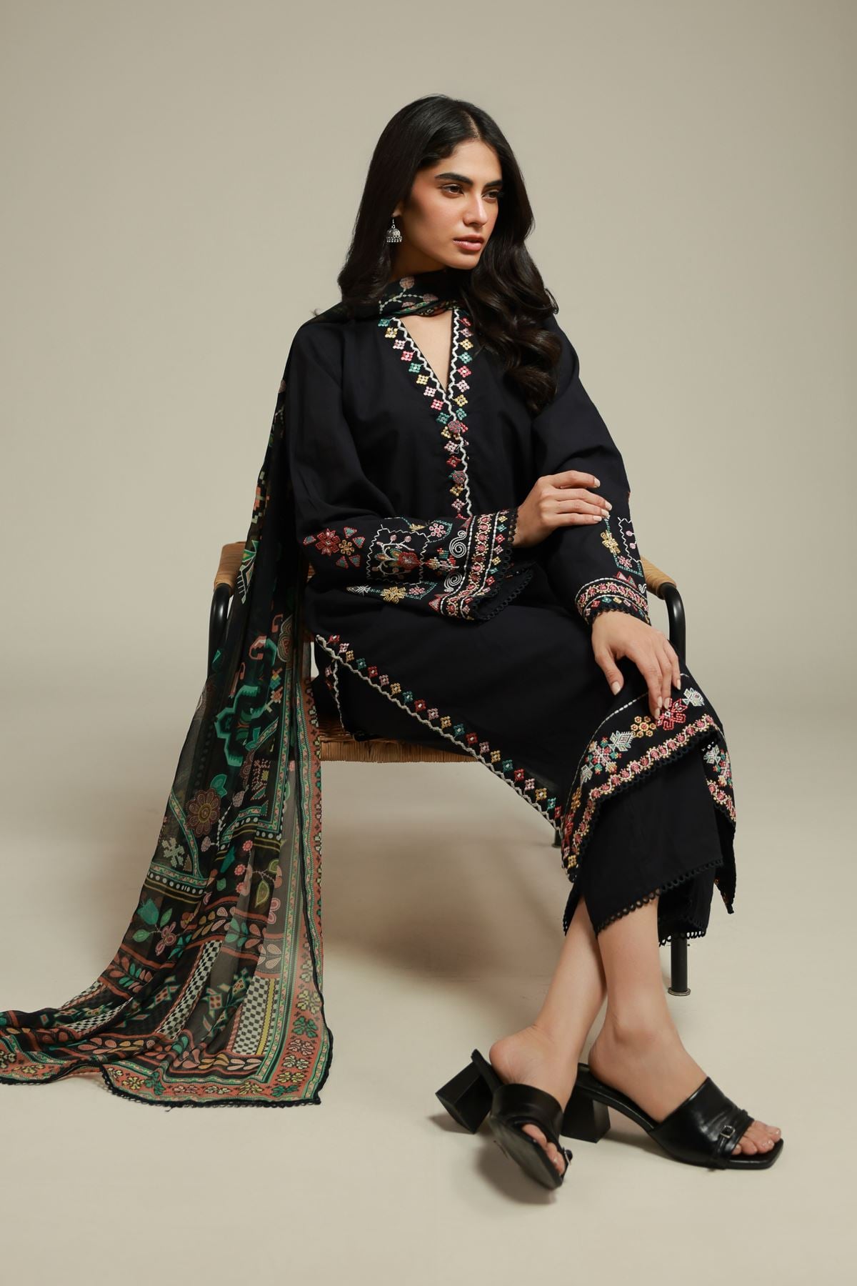 Embroidered Cambric Black Tailored Set - 6-26-206-A-J2-VG