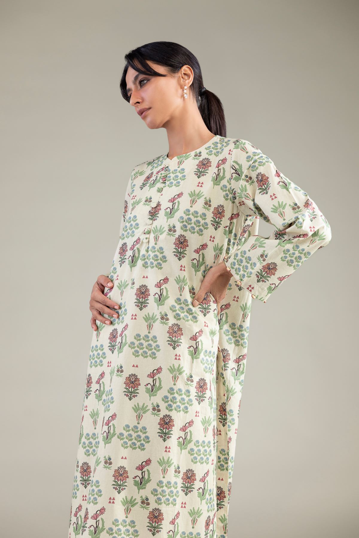 Cambric Floral Cambric Kurta - 6-26-202-A-E1-VG