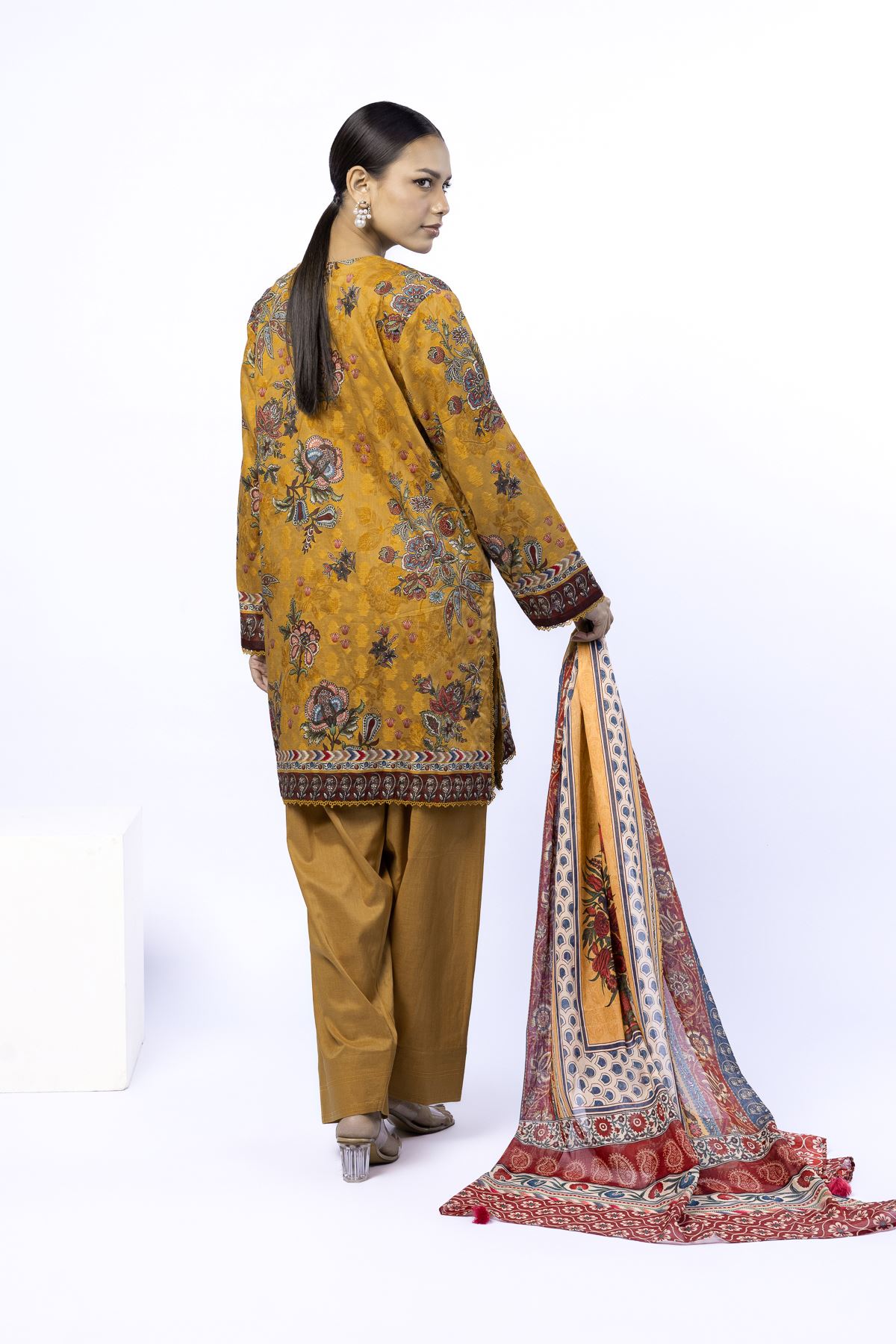 Printed Broshia Tailored 3 Piece - T-A33-26-104FD1-VG