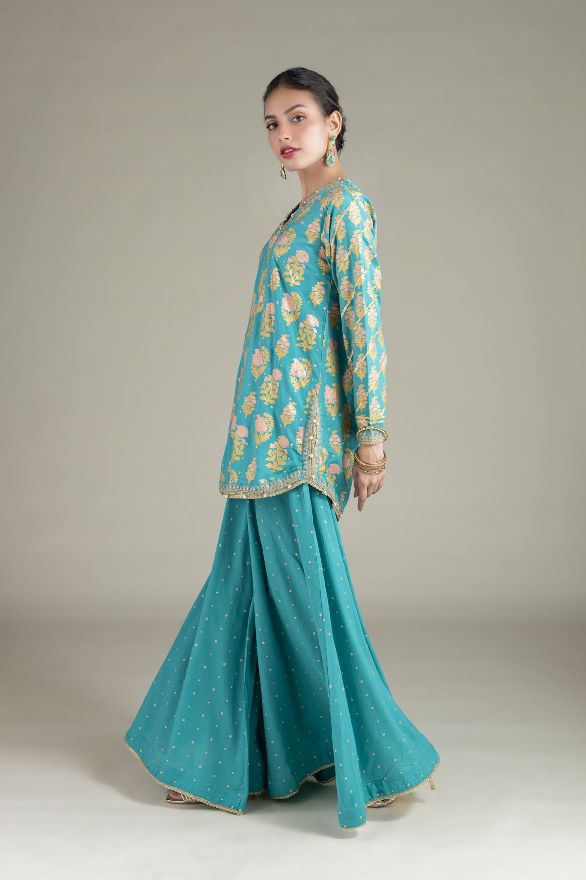 Embroidered Raw Silk Kurta - 25-09-11E3-07TA-VG
