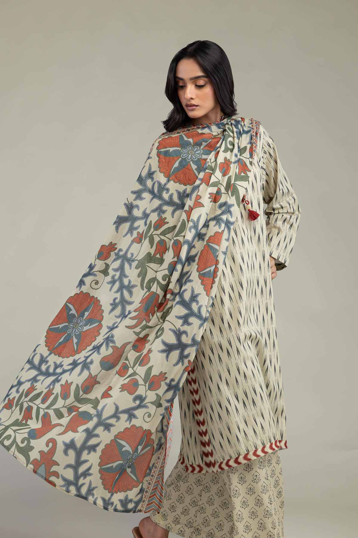 Printed Lawn Floral Lawn Dupatta - 1-26-250-B-H1-VG