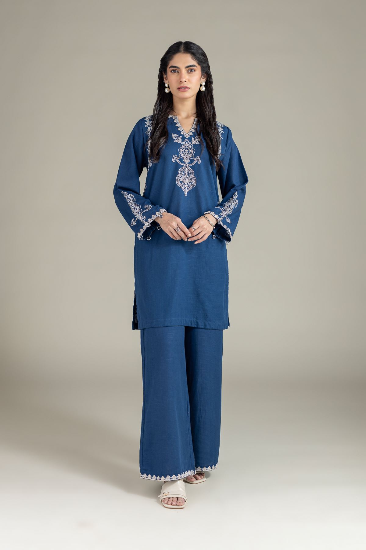 Embroidered Khaddar Pants - 25-10-12E1-02TA-VG