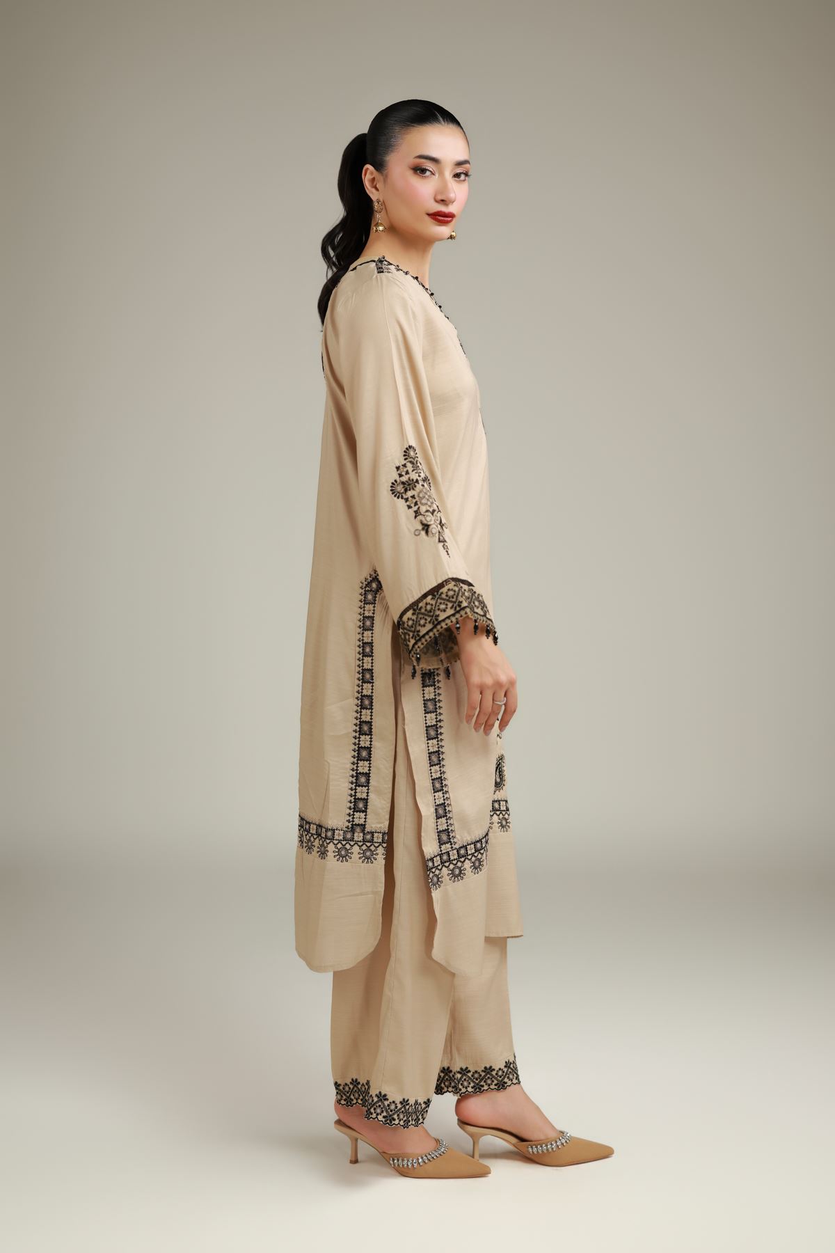 Embroidered Raw Silk Raw Silk Pants - 2-26-101-A-A-VG