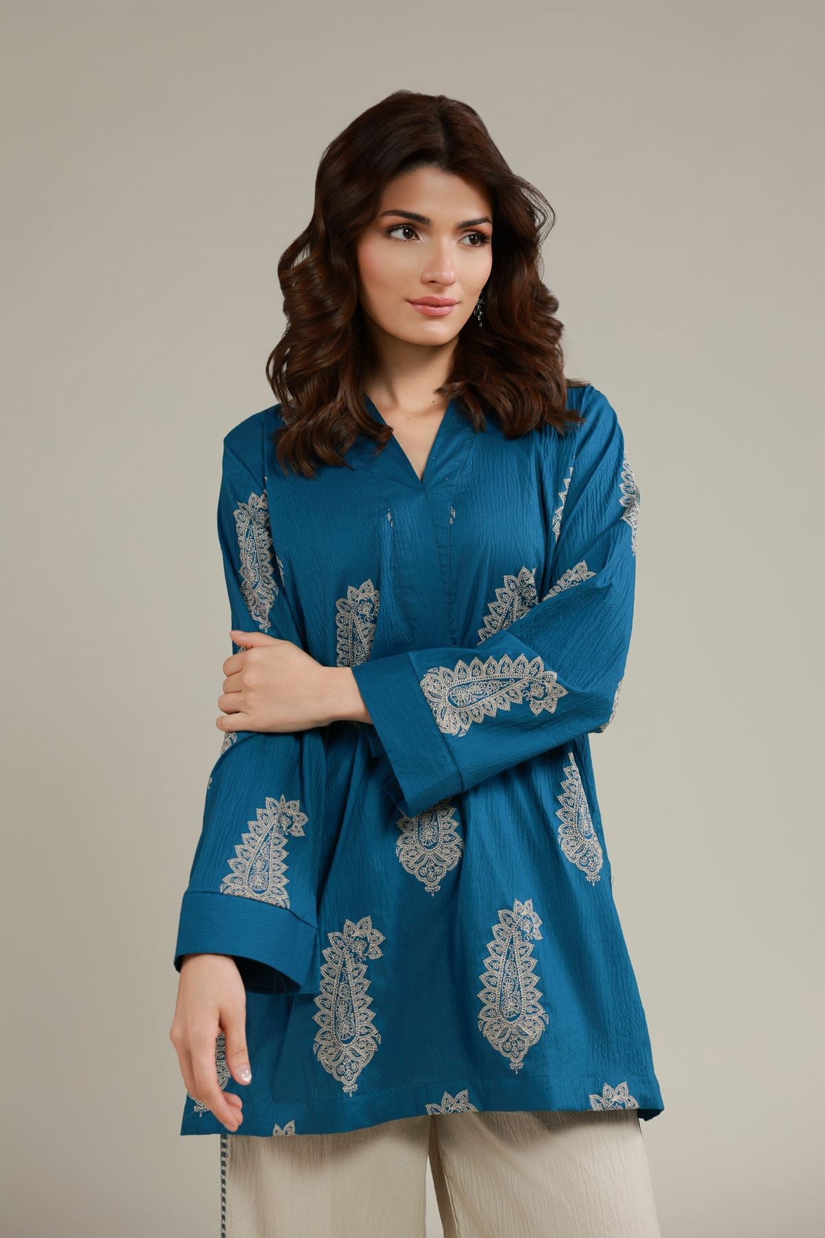 Embroidered Cotton Crinkle Paisley V-Neck Kurta - 2-26-105-A-D-VG