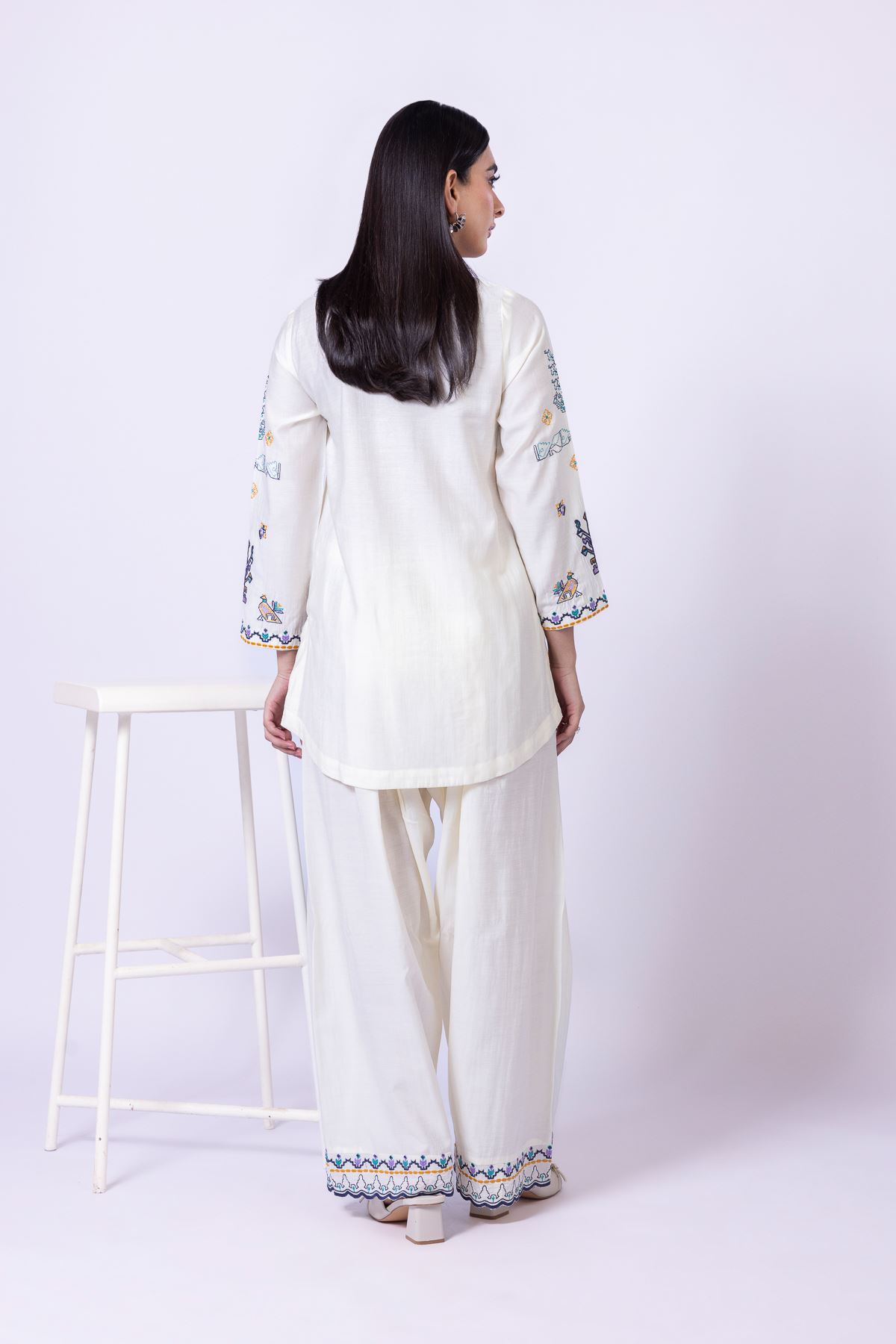 Embroidered Raw Silk Kurta - 1001904070