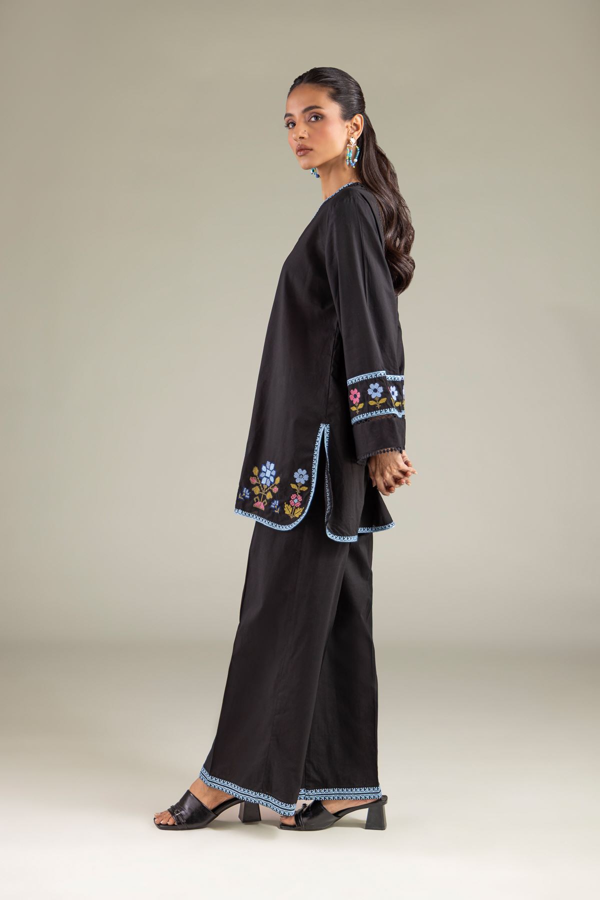 Embroidered Cambric Relaxed Solid Pants - 1-26-104-A-H-VG