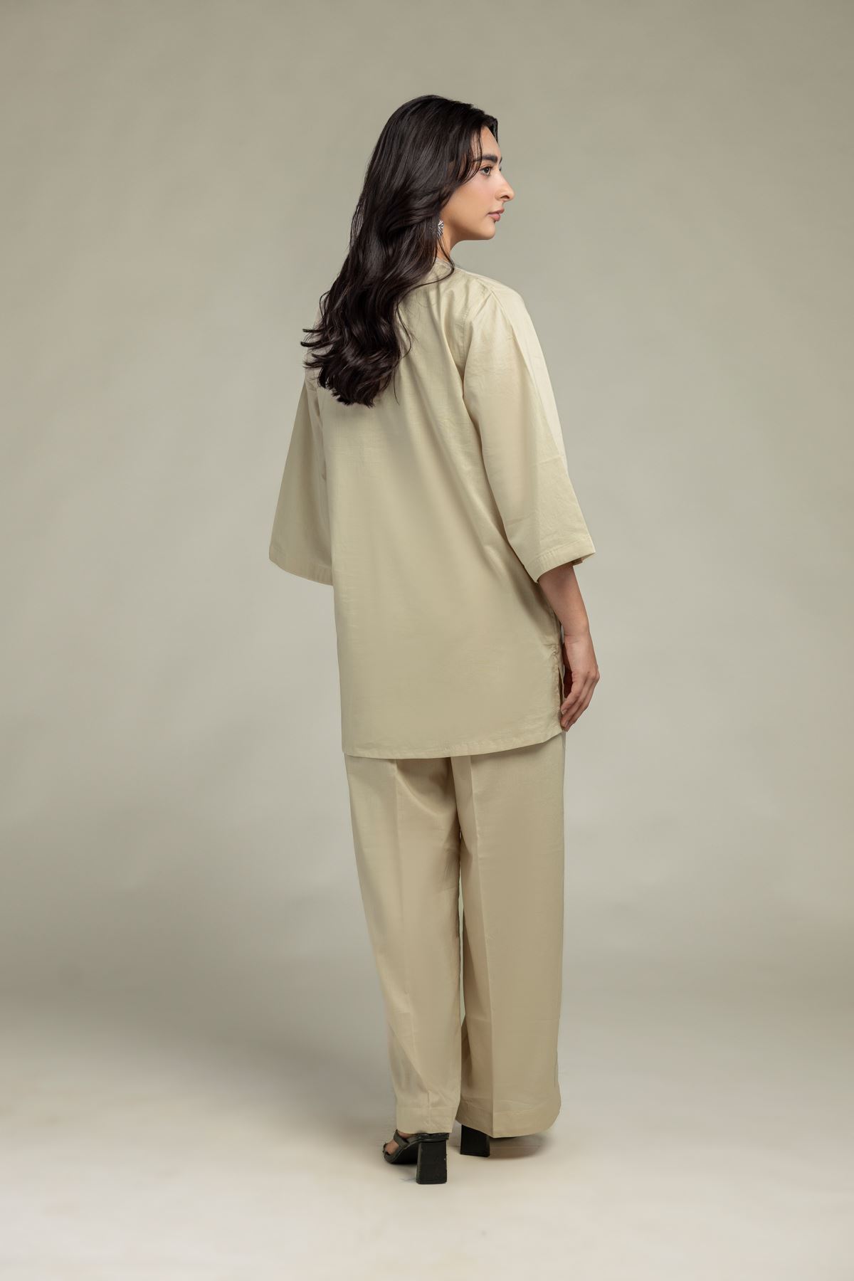 Cambric Floral Beige Kurta - T-A33-26-205FG2-VG