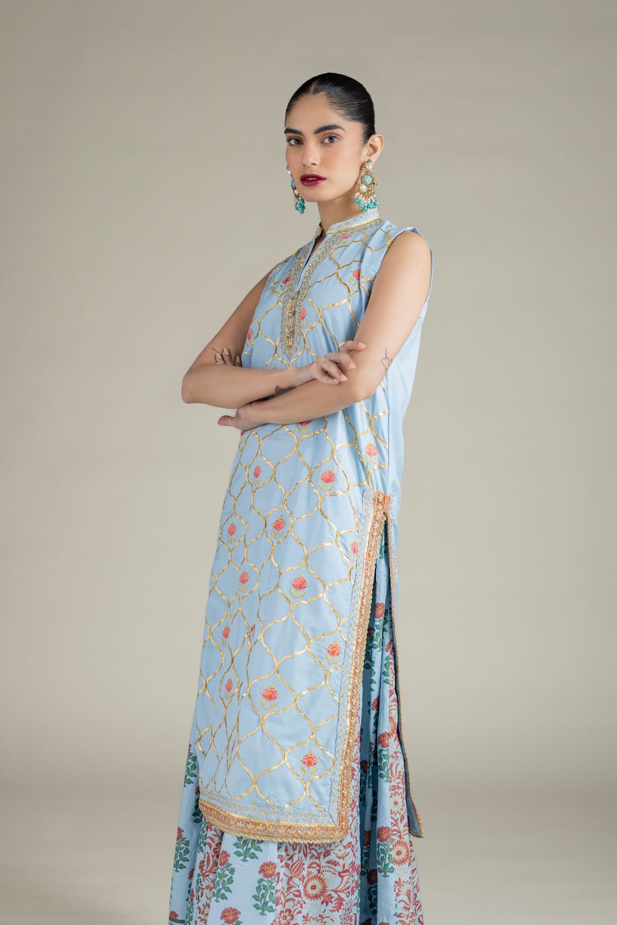 Embroidered Raw Silk Kurta - 25-10-12E9-02TA-VG