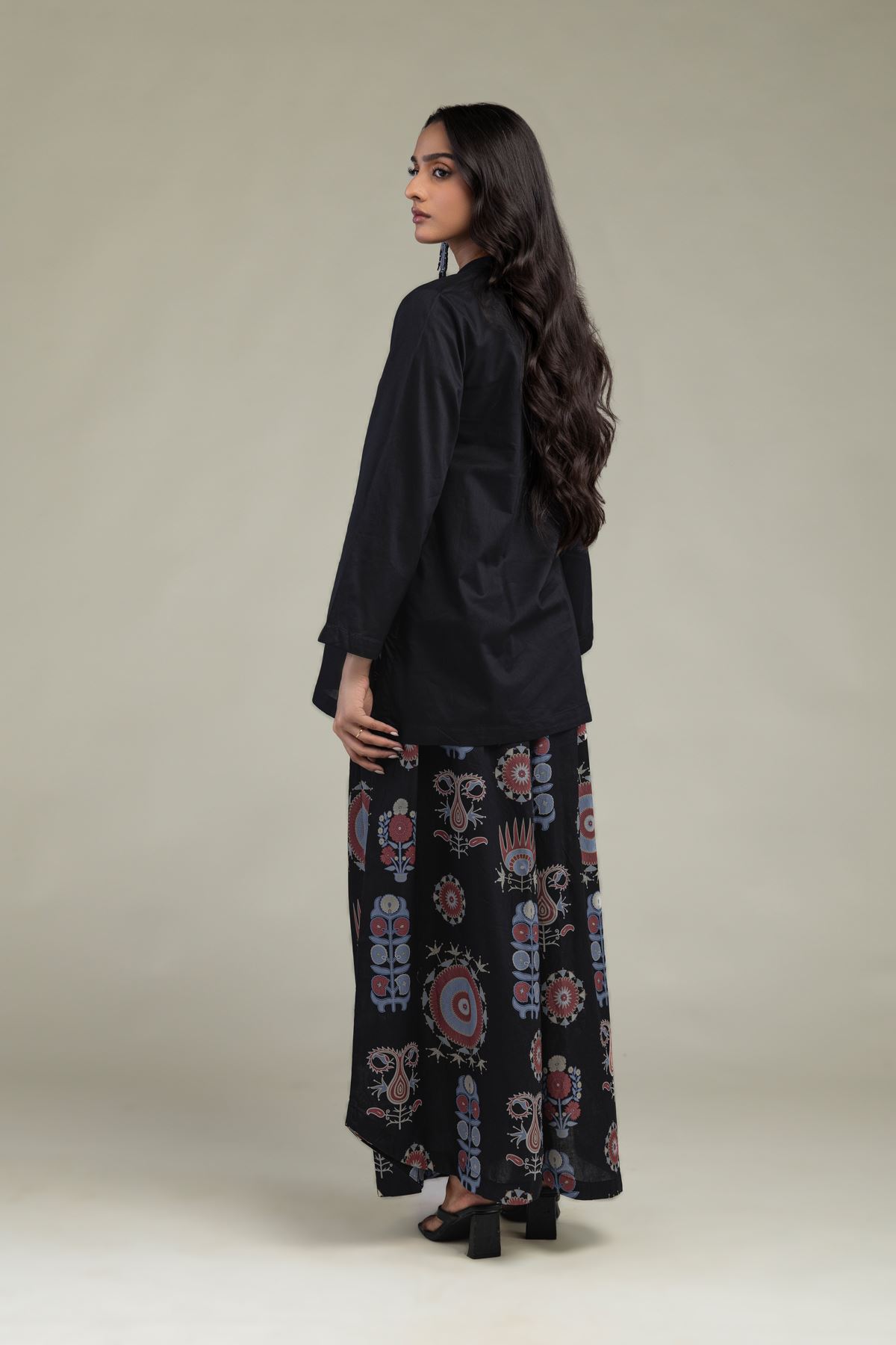 Printed Cambric Solid Black Kurta - R-1-26-114-B-C-VG