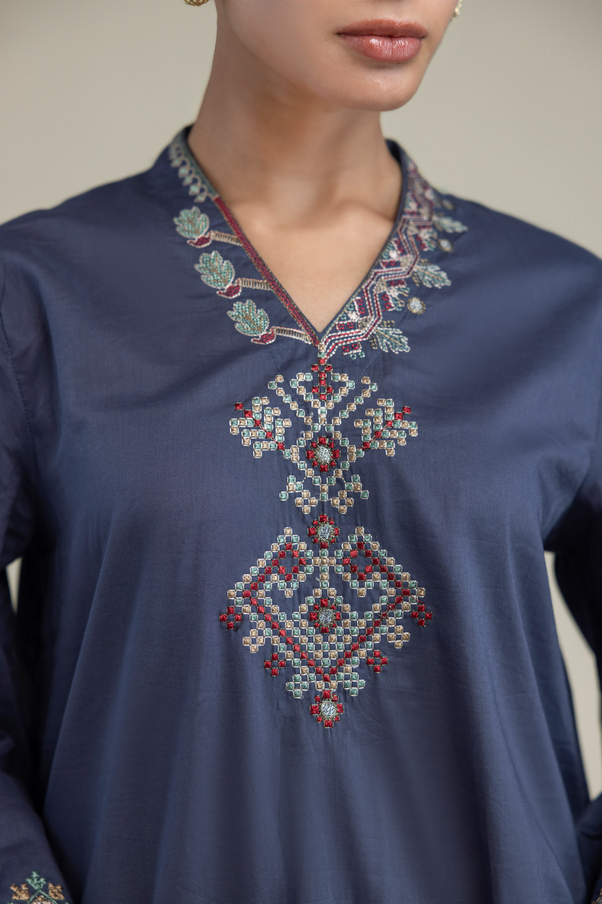 Embroidered Cambric V-Neck Navy Kurta - 1-26-102-A-F-VG