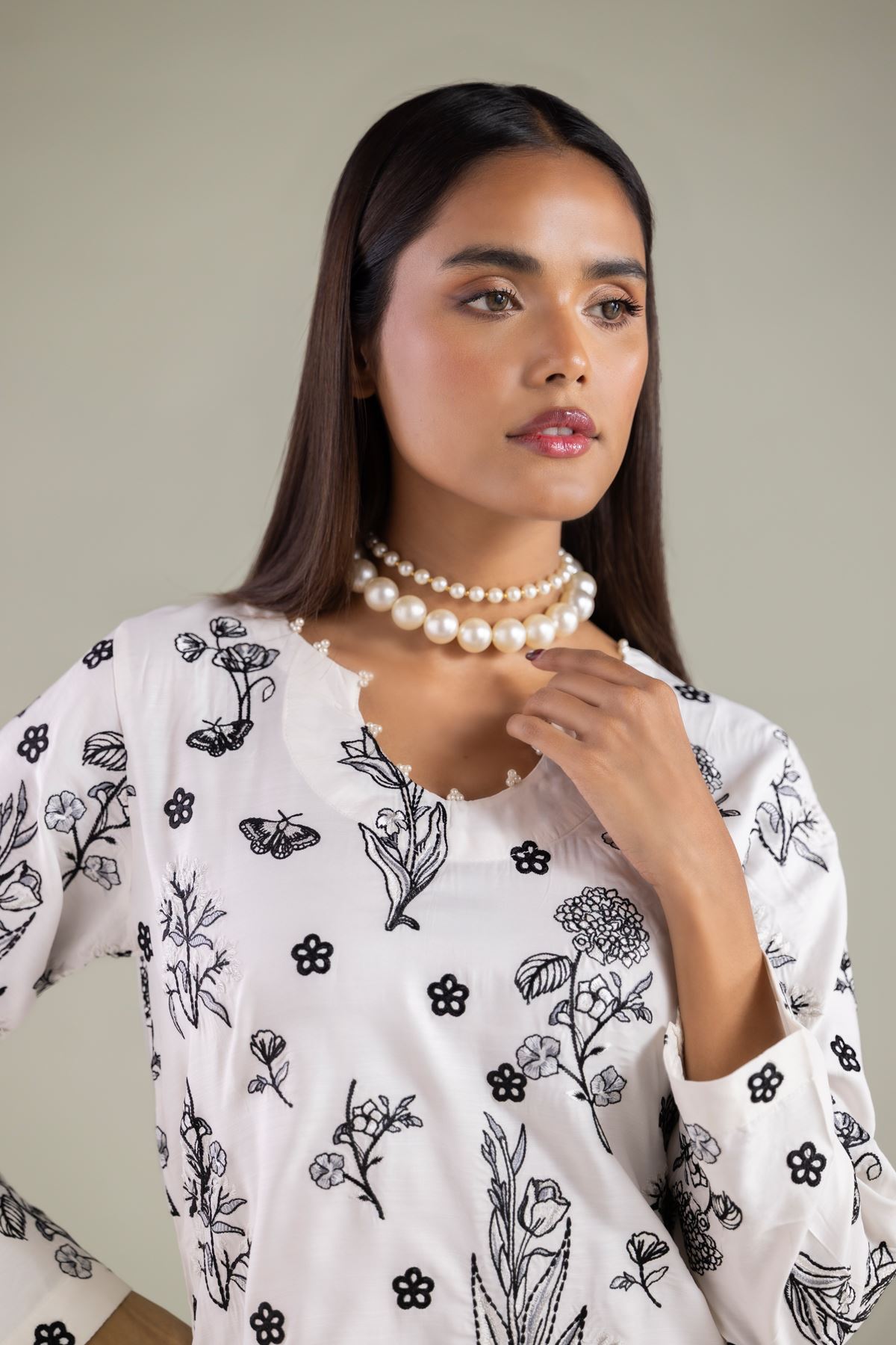 Embroidered Raw Silk Floral Scalloped Kurta - 1-26-108-A-F-VG