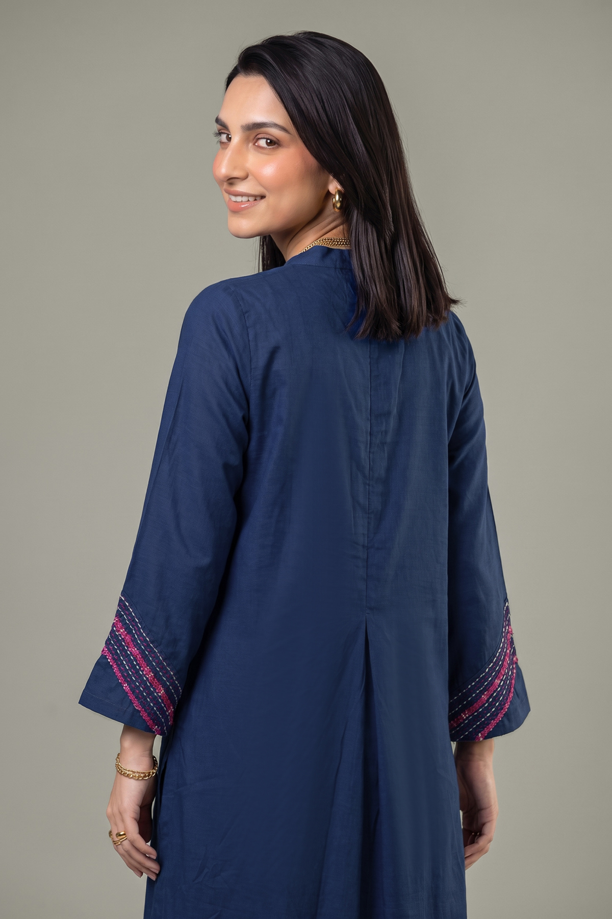 Embroidered Light Khaddar Tailored 2 Piece - 2-26-202-A-D-VG