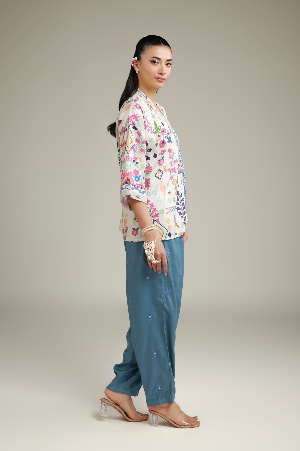 Embroidered Viscose Crepe Floral V-Neck Tunic - 6-26-103-B-A-VG