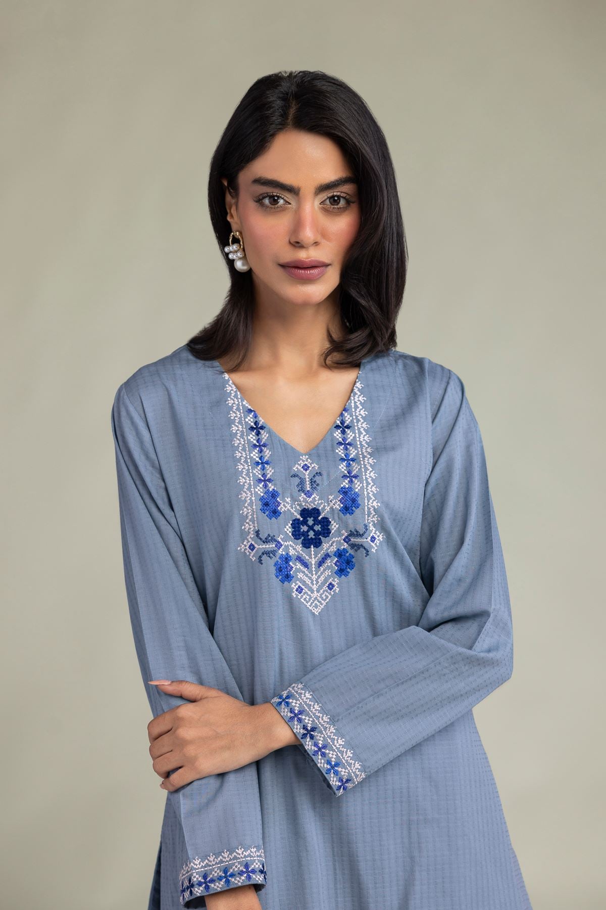 Embroidered Cotton Dobby Blue V-Neck Kurta - 1-26-301-B-I1-VG
