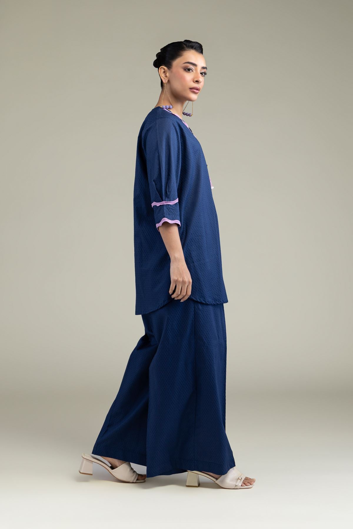 Embroidered Cotton Dobby Solid Navy Pants - 1-26-211-A-A2-VG