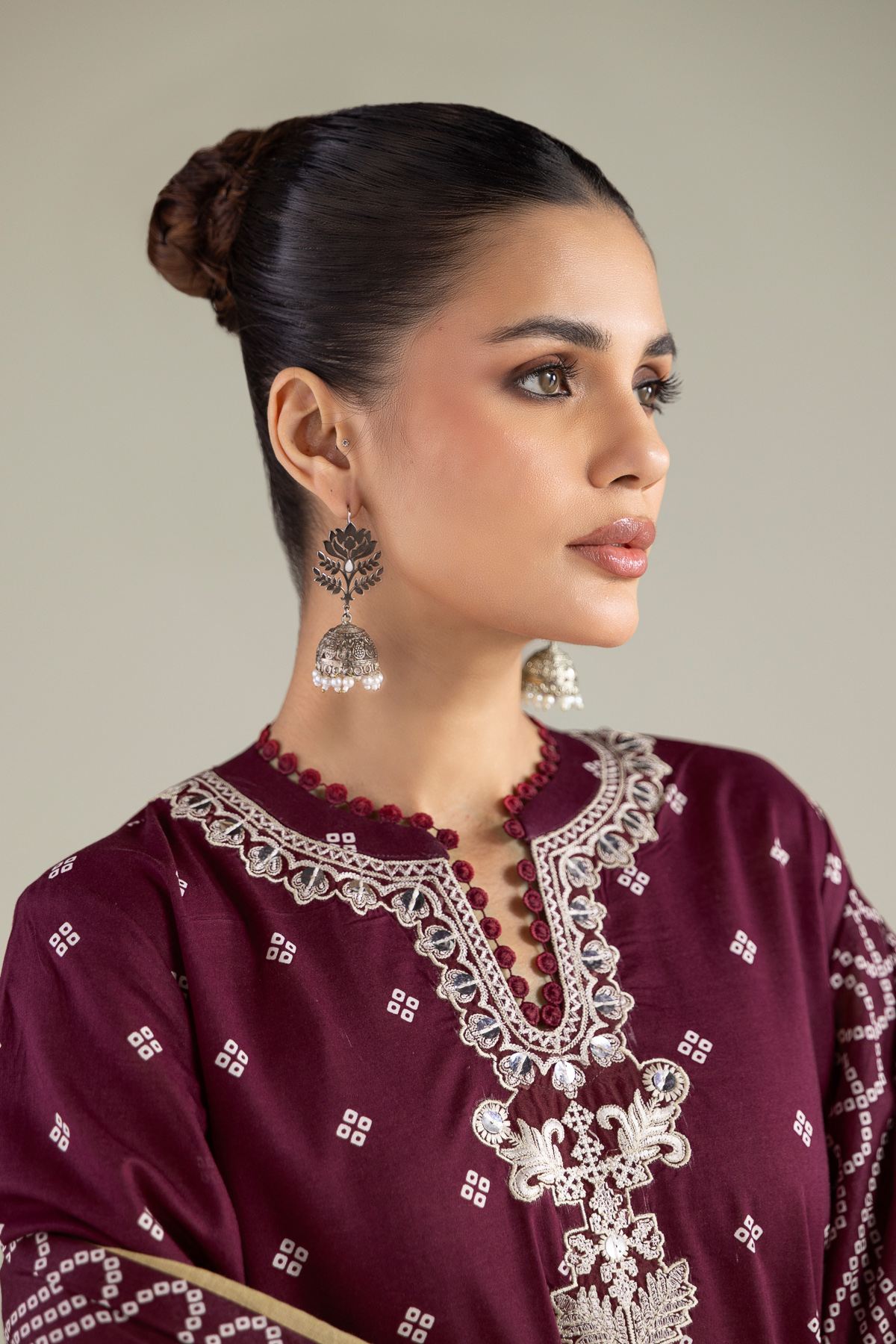 Embroidered Lawn Tailored 3-Piece Lawn - T-A11-26-108FE2-VG
