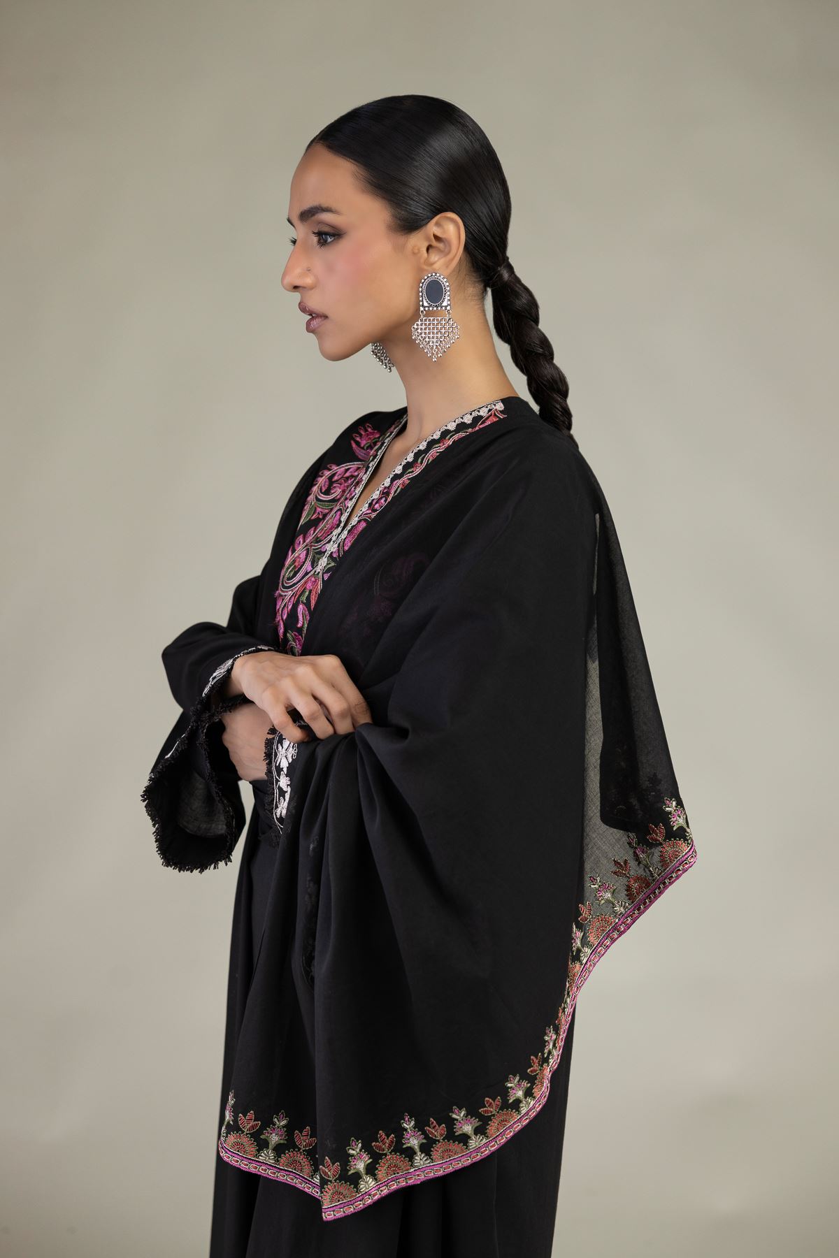 Embroidered Lawn Black Lawn Dupatta - 1-26-325-A-I1-VG