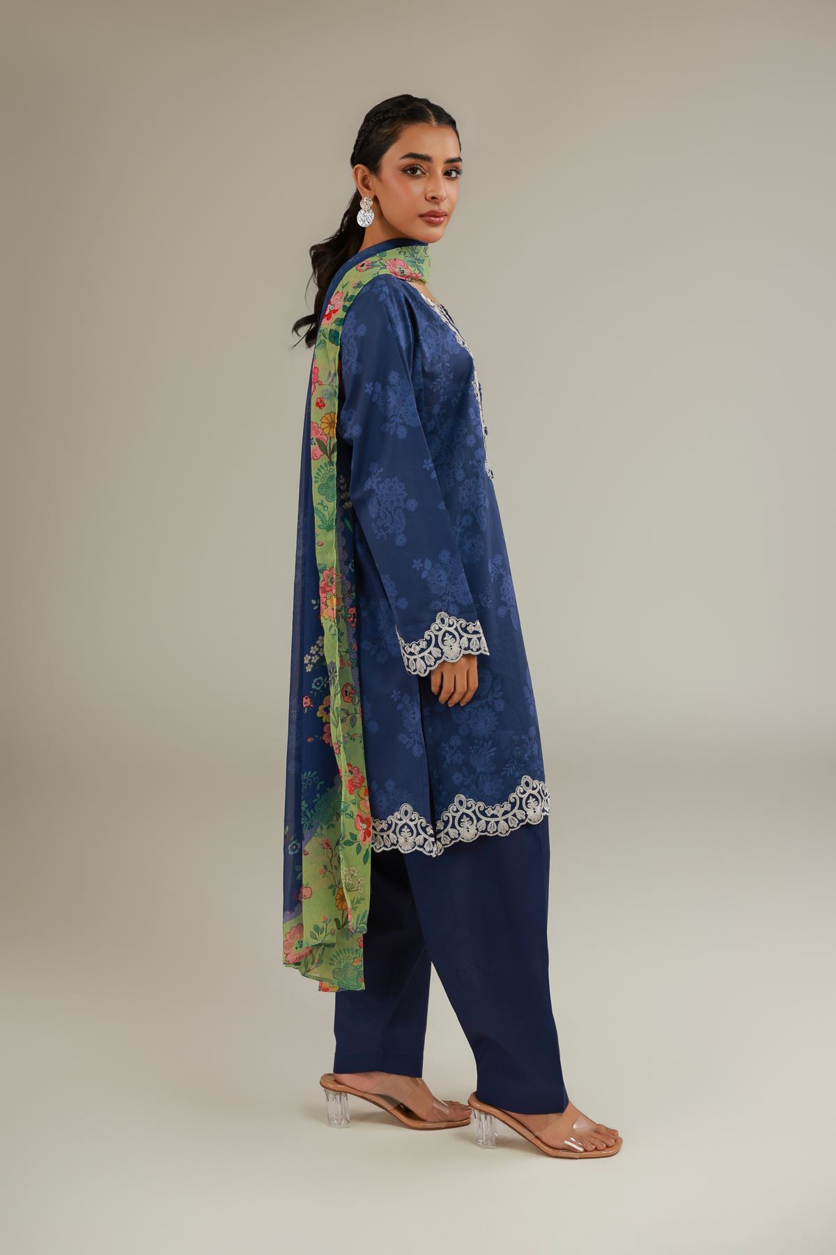 Embroidered Cambric Cambric Tailored 3-Piece - T-A22-26-218FH1-VG