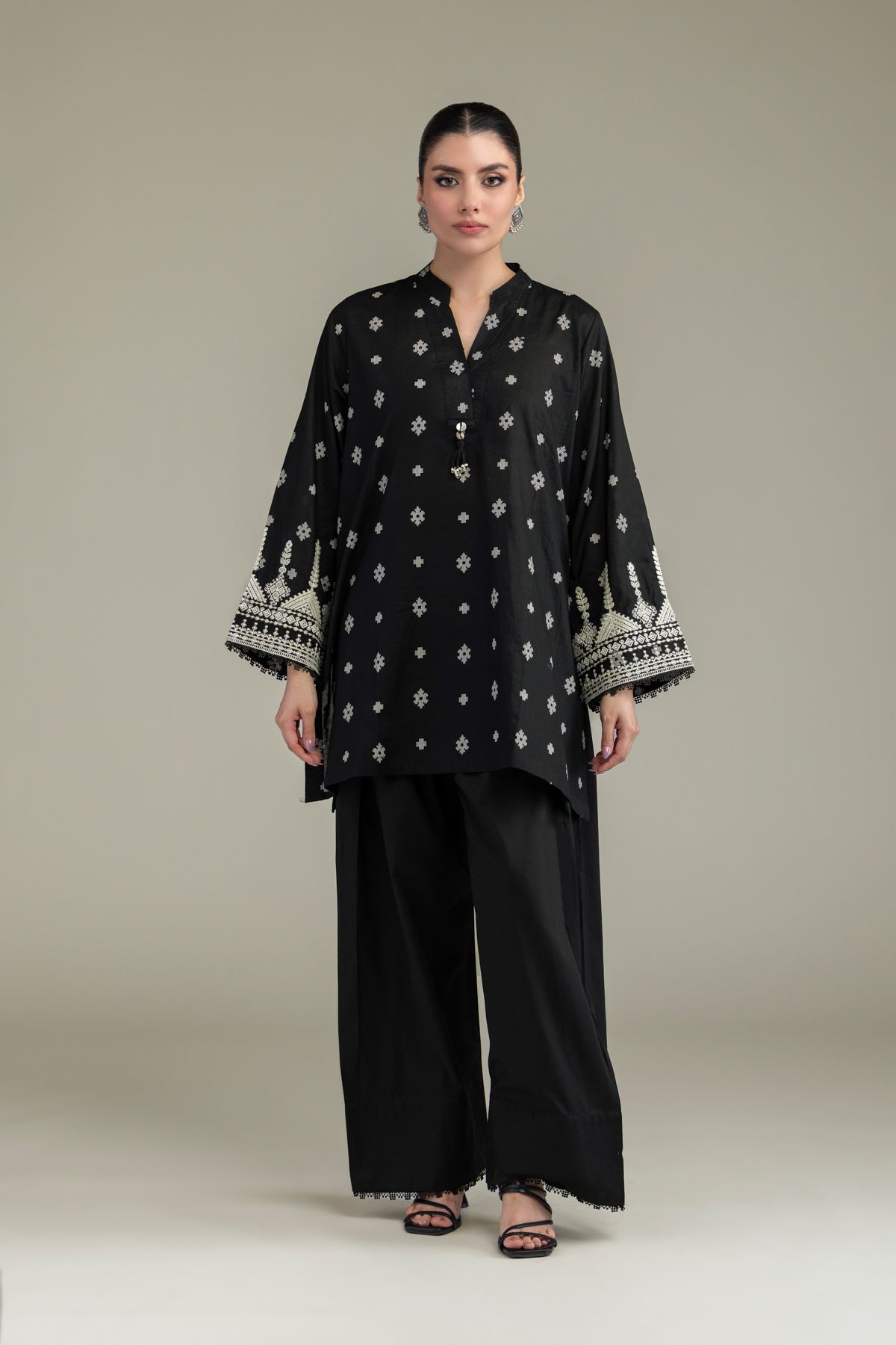 Embroidered Lawn Black Lawn Kurta - T-A33-26-206FH1-VG
