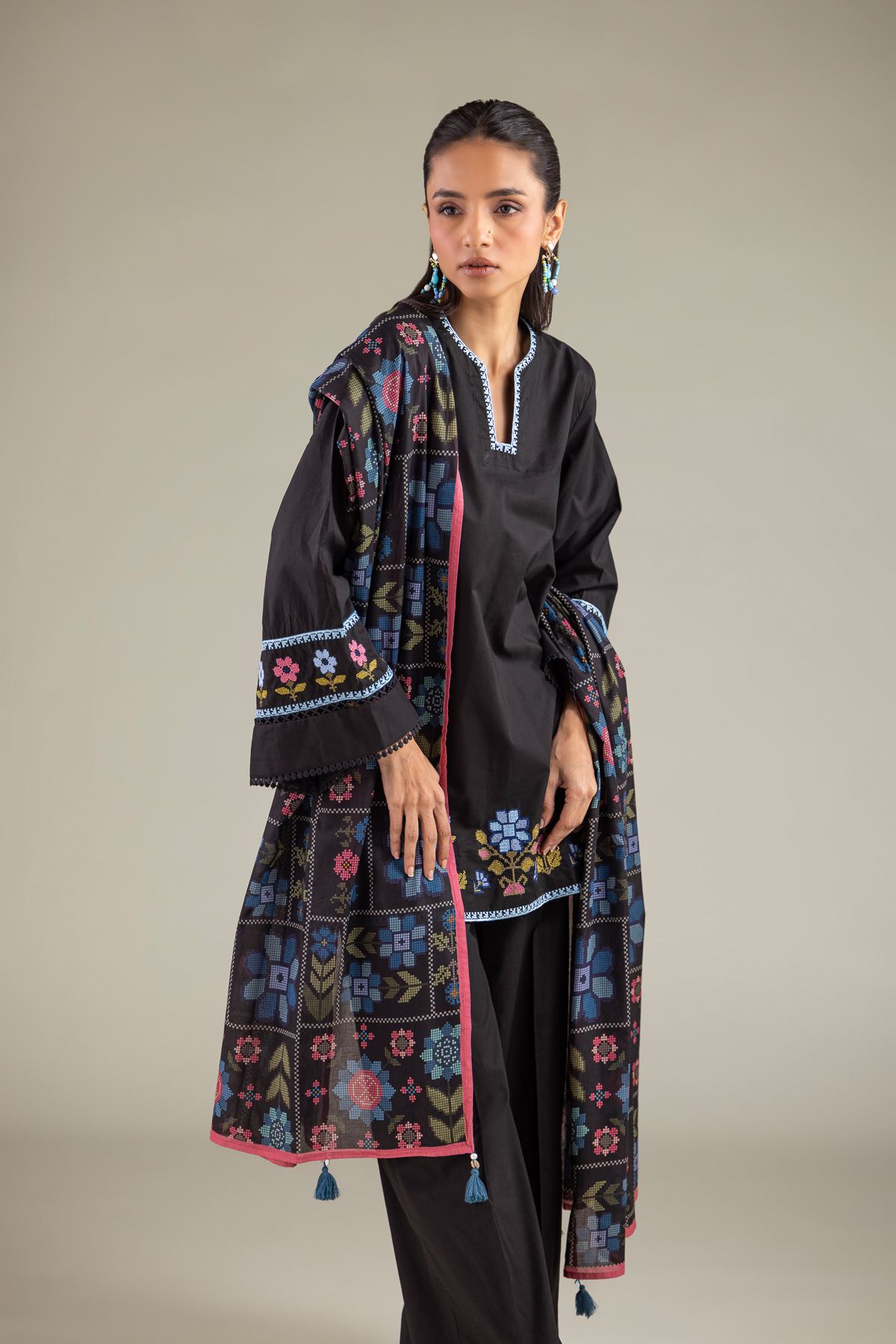 Embroidered Lawn Geometric Tassel Dupatta - 1-26-115-C-E-VG
