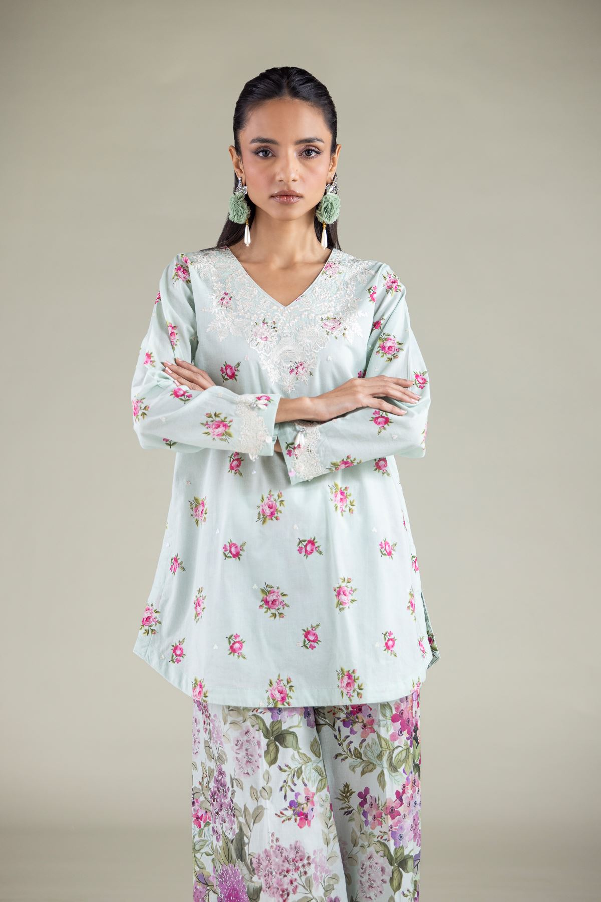 Embroidered Cambric Floral V-Neck Kurta - 2-26-110-A-F-VG