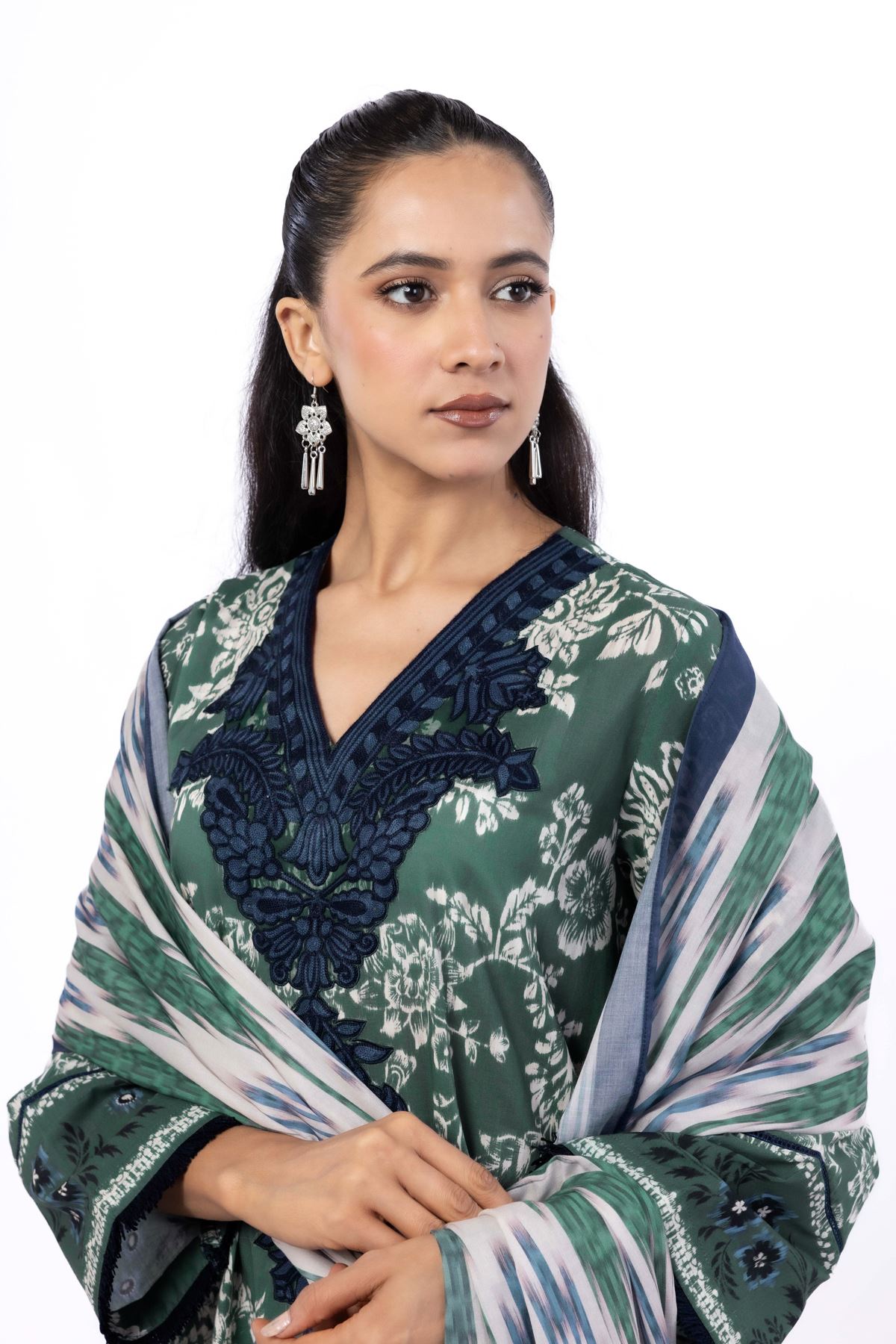 Embroidered Cambric Fabrics 3 Piece - KW32B-VG