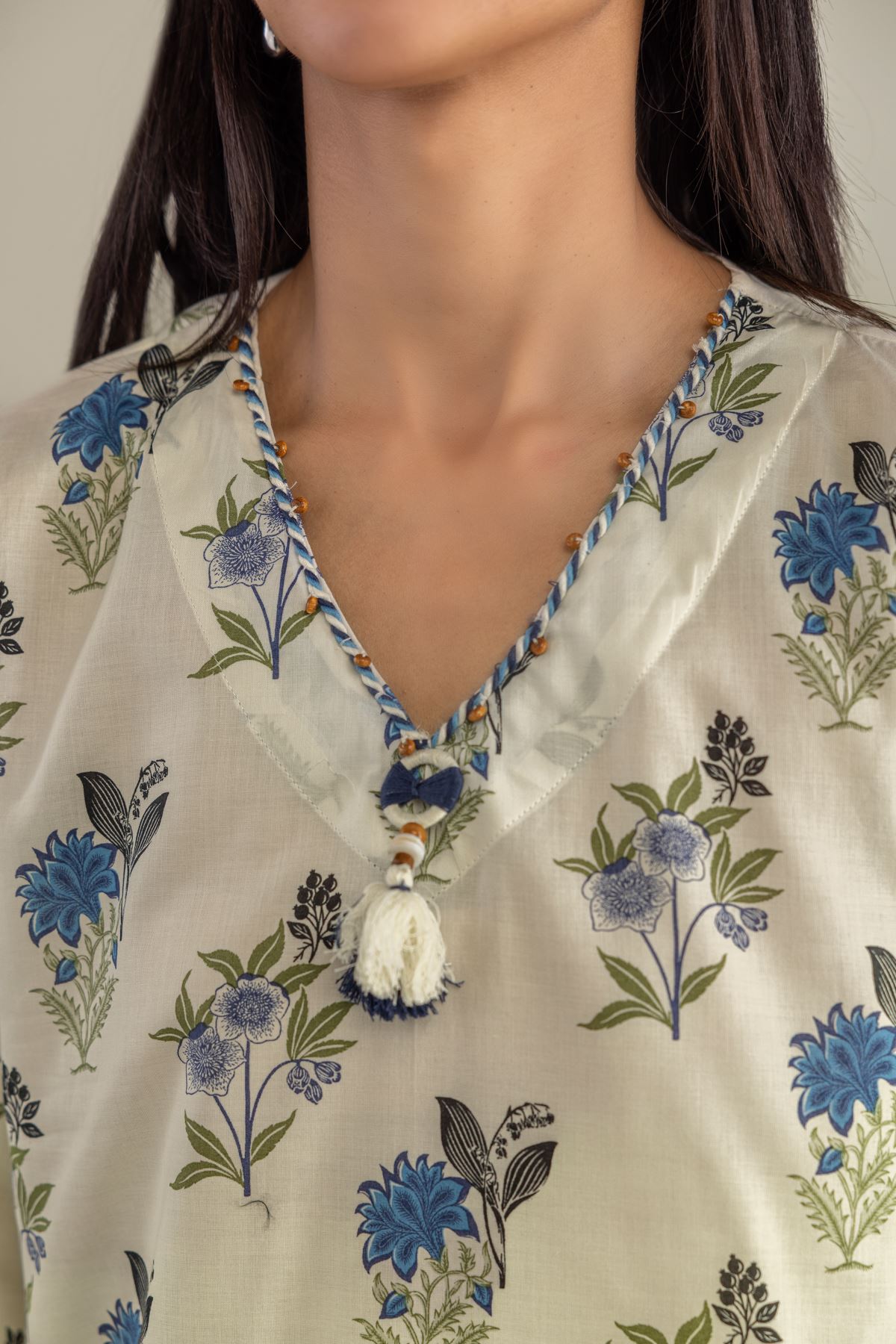 Printed Cambric Floral V-Neck Kurta - 12-26-301-A-E1-VG