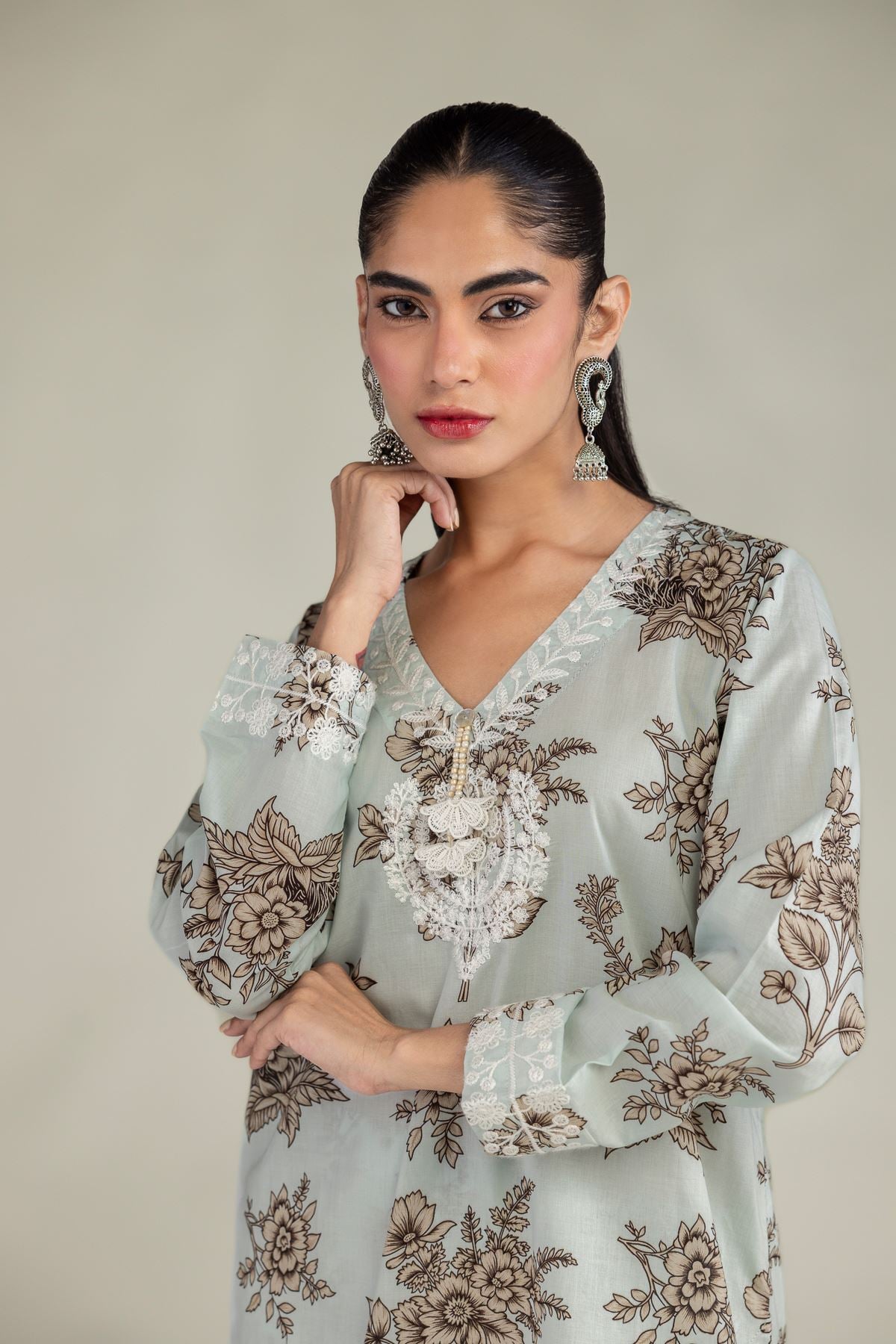 Embroidered Cambric Short Floral Kurta - 12-26-301-A-E1-VG