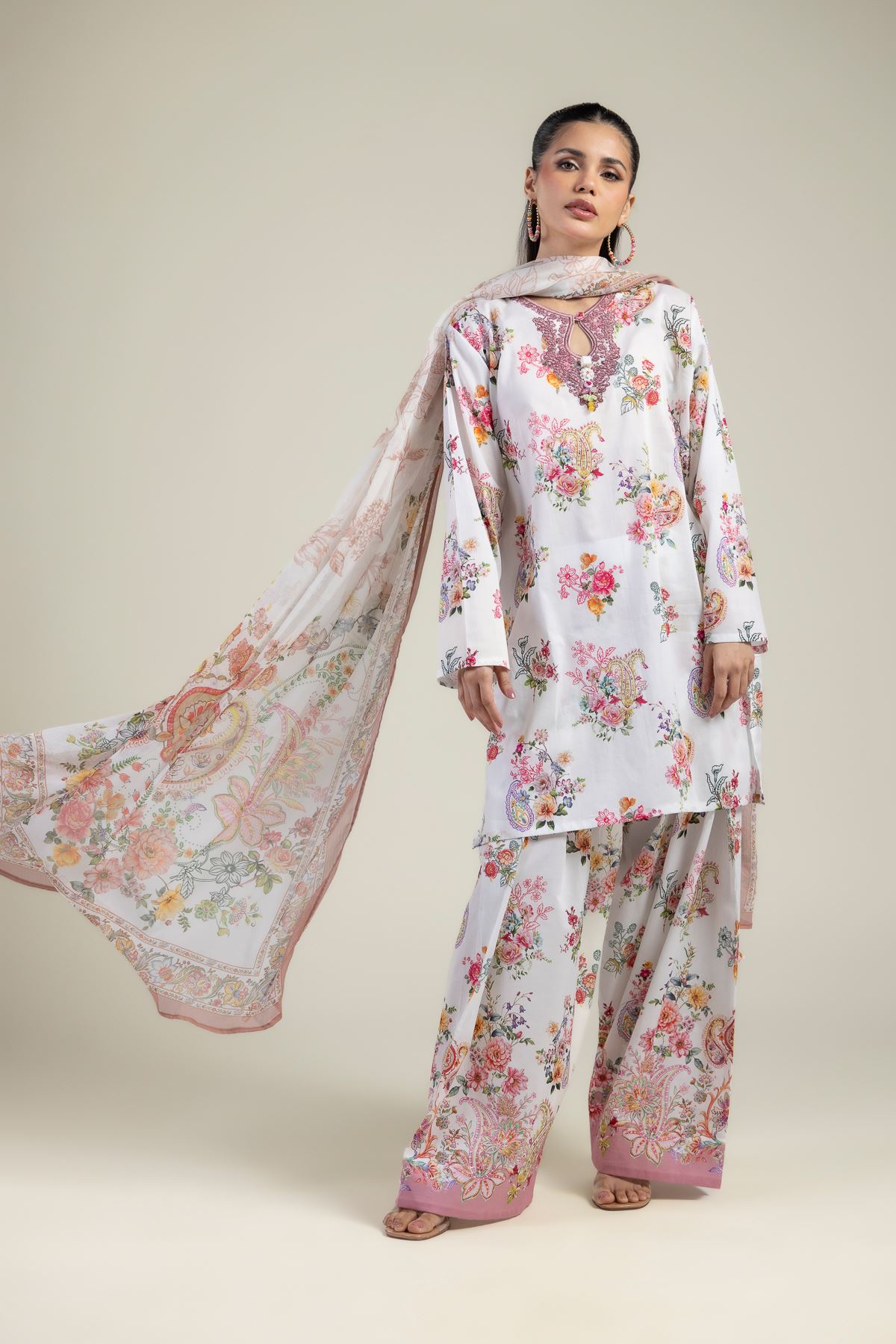 Embroidered Lawn Fabrics 3 Piece - A22-26-214FH1-VG