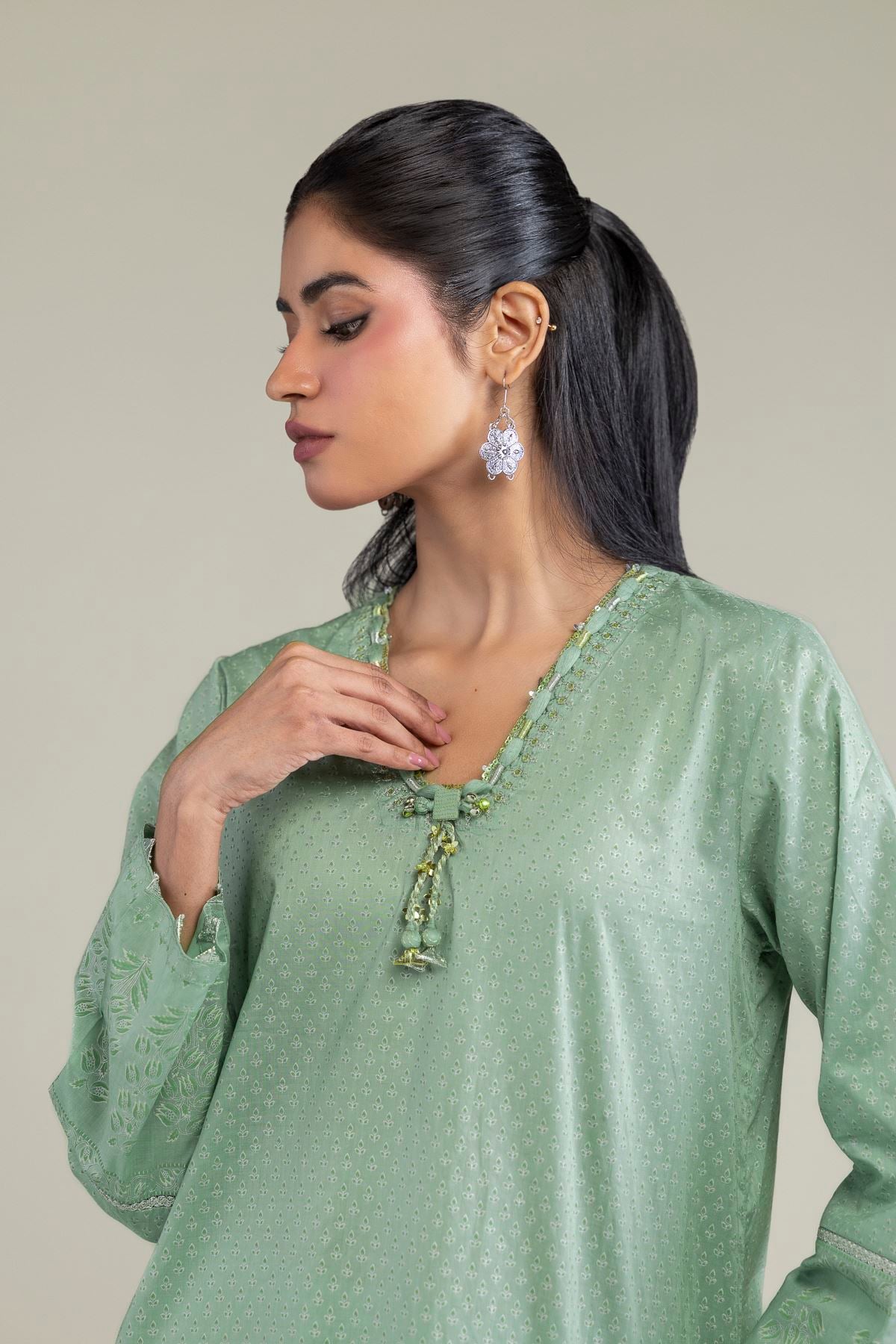 Embroidered Lawn Lawn Tailored 3-piece - 8-26-303-A-C1-VG