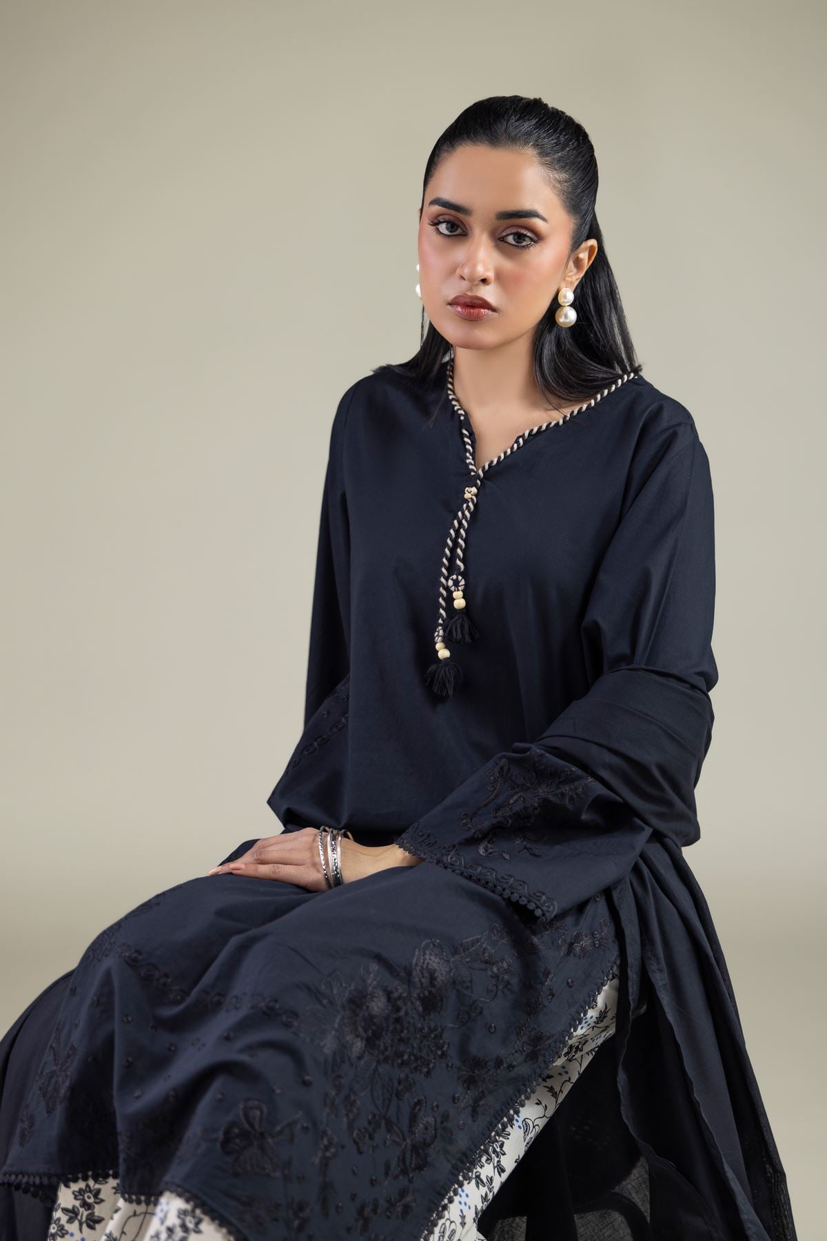 Embroidered Cambric V-Neck Longline Kurta - 2-26-103-A-C-VG