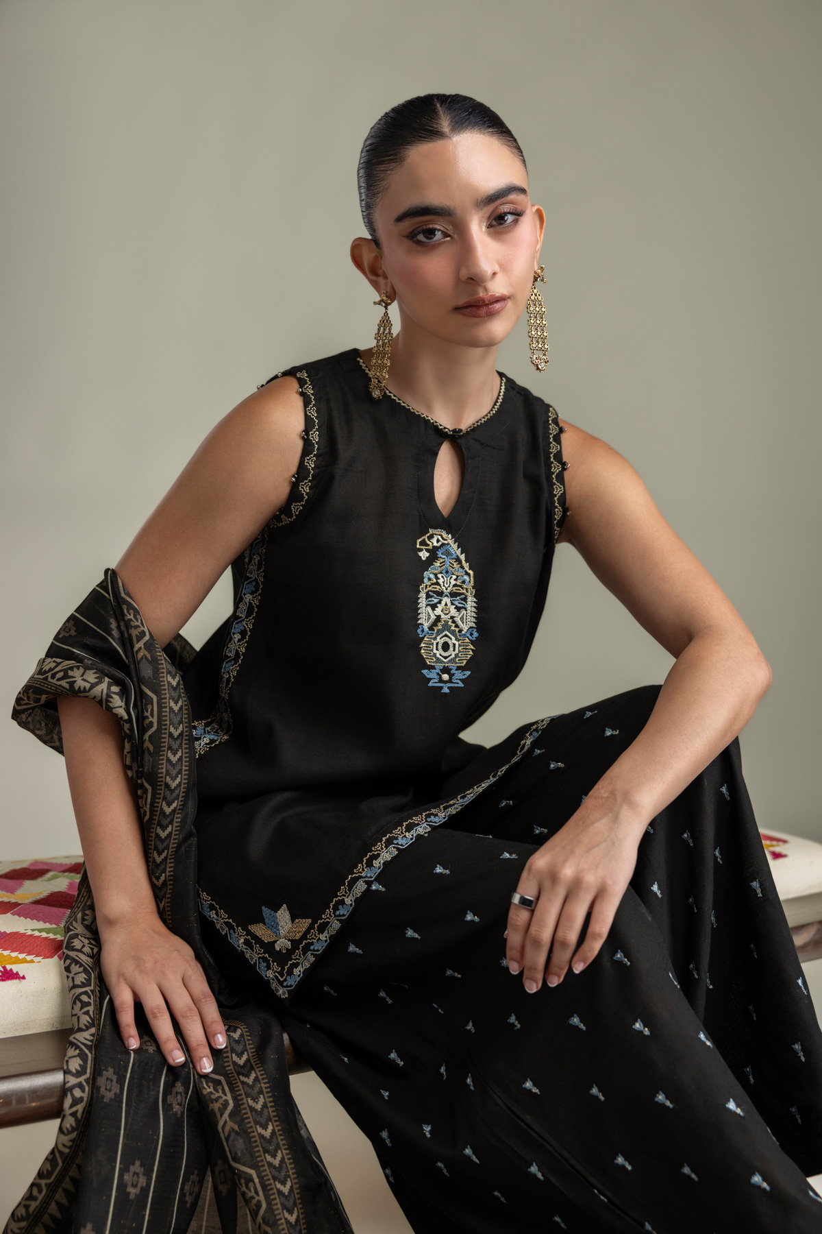 Embroidered Mesuri Black Mesuri Dupatta - 2-26-308-A-G1-VG