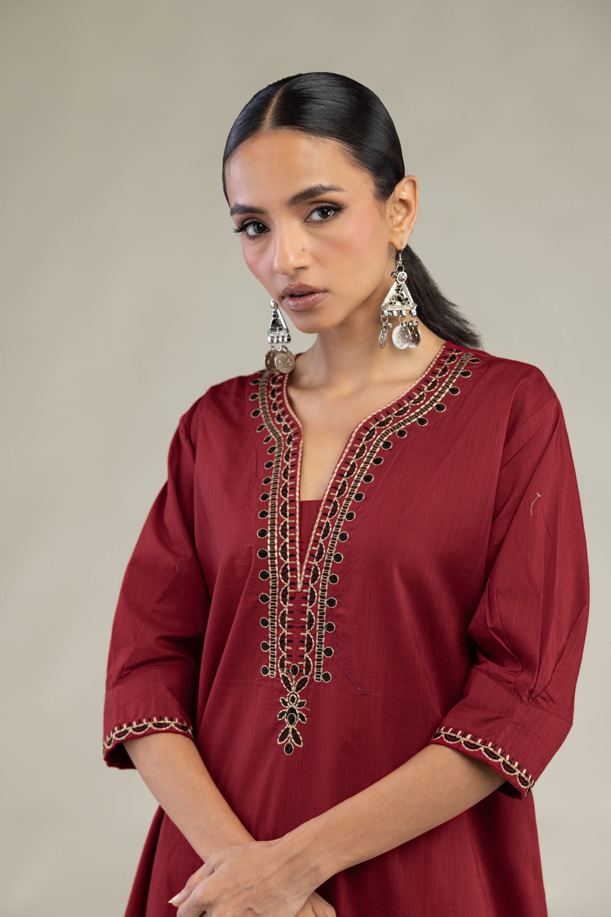 Textured Cotton Embroidered V-Neck Cotton Kurta - 1-26-226-A-I1-VG