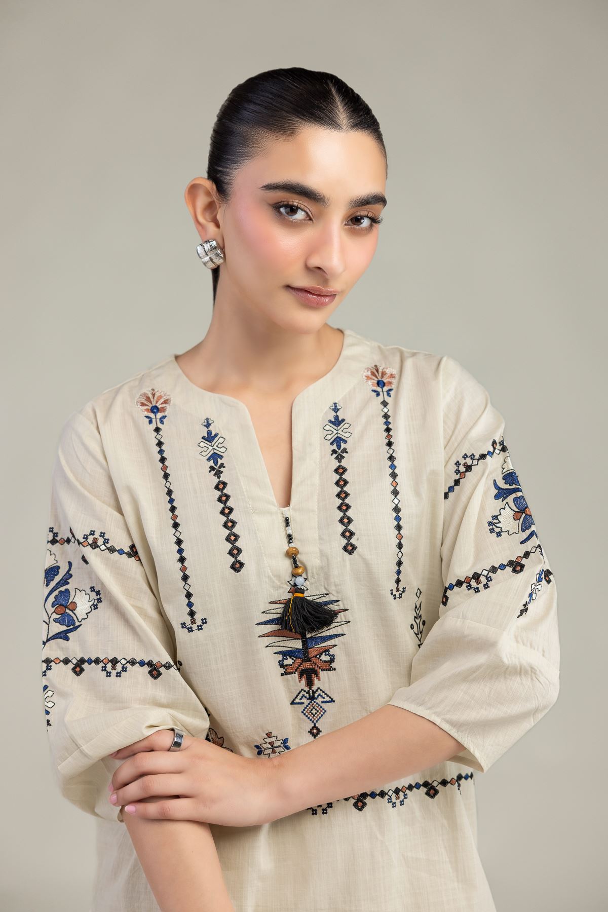 Embroidered Textured Cotton Cotton V-Neck Blouse - T-A11-26-118FI2-VG