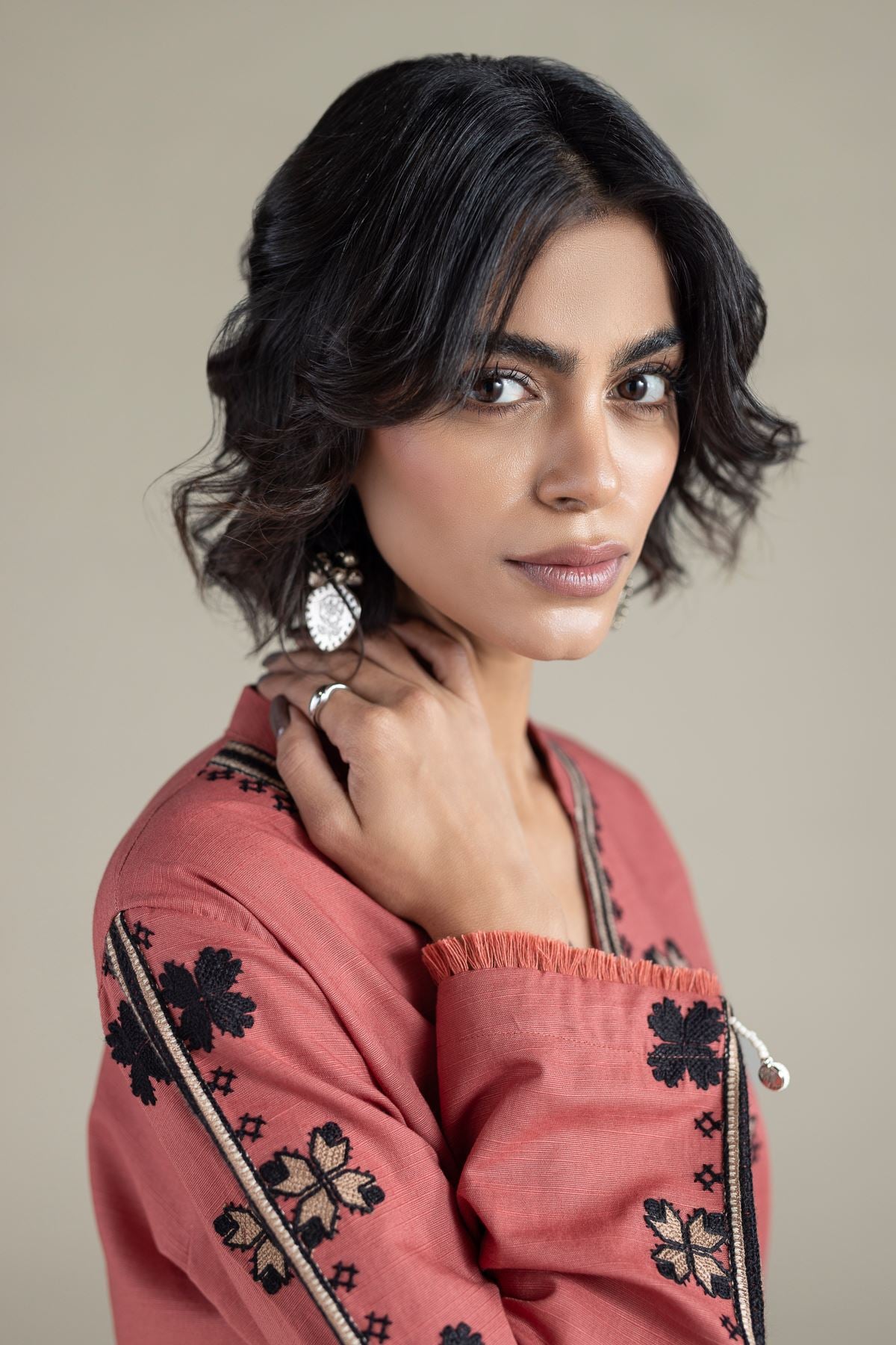 Embroidered Khaddar Kurta - 25-09-11E3-07TA-VG