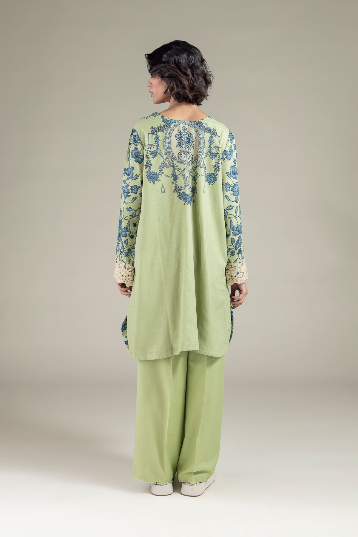 Embroidered Raw Silk Kurta - 25-10-11E6-01TA-VG