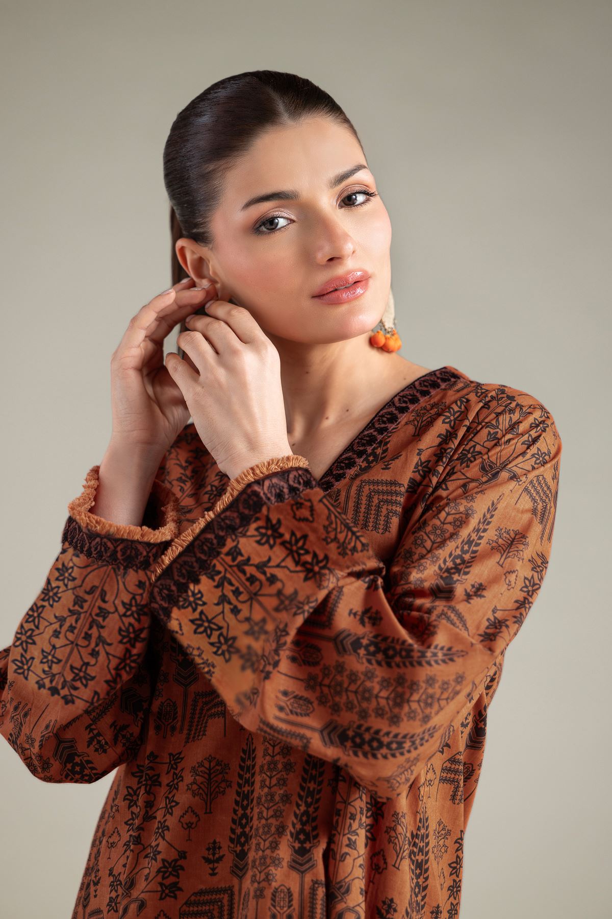 Embroidered Lawn Tailored 2 Piece | Top and Bottom - 25-09-11E2-03TB-VG