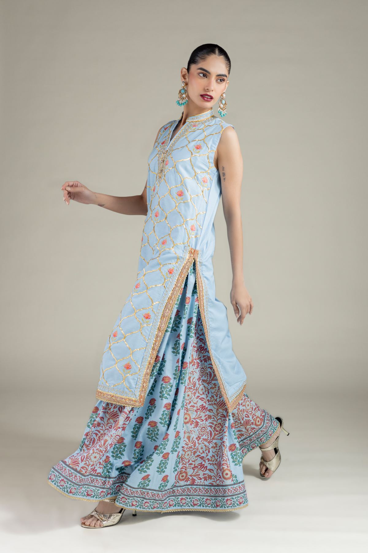 Embroidered Raw Silk Kurta - 25-10-12E9-02TA-VG