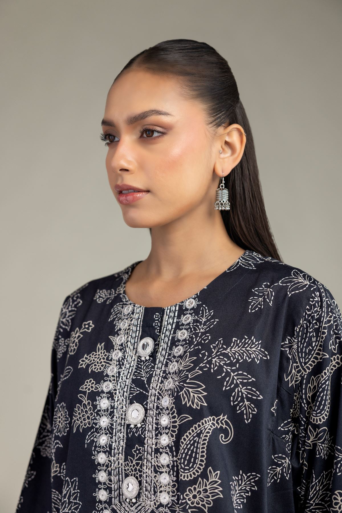 Embroidered Cotton Viscose Floral Paisley Kurta - T-A11-26-104FB2-VG