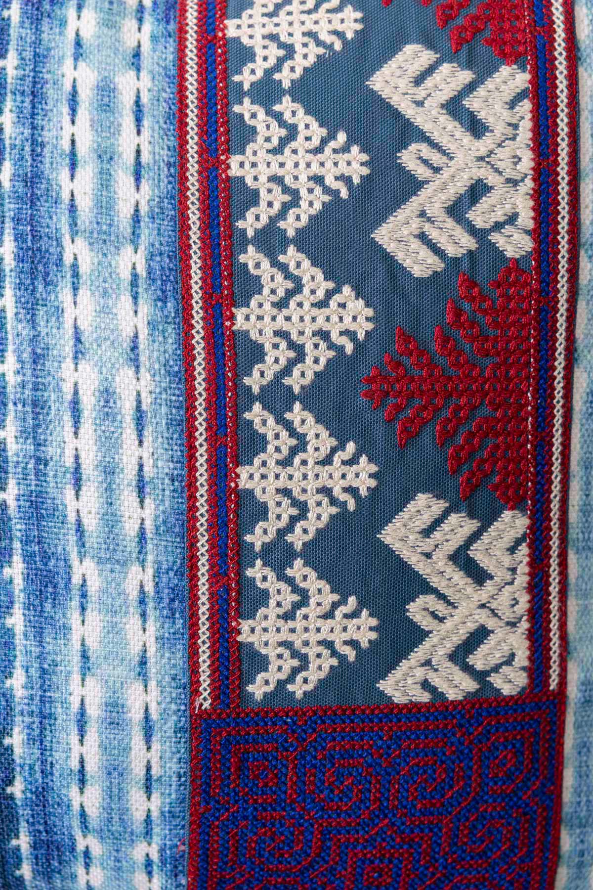Print Embroidered Polyester Jute 16x16in Cushion Cover - 2-26-202-A-D-VG
