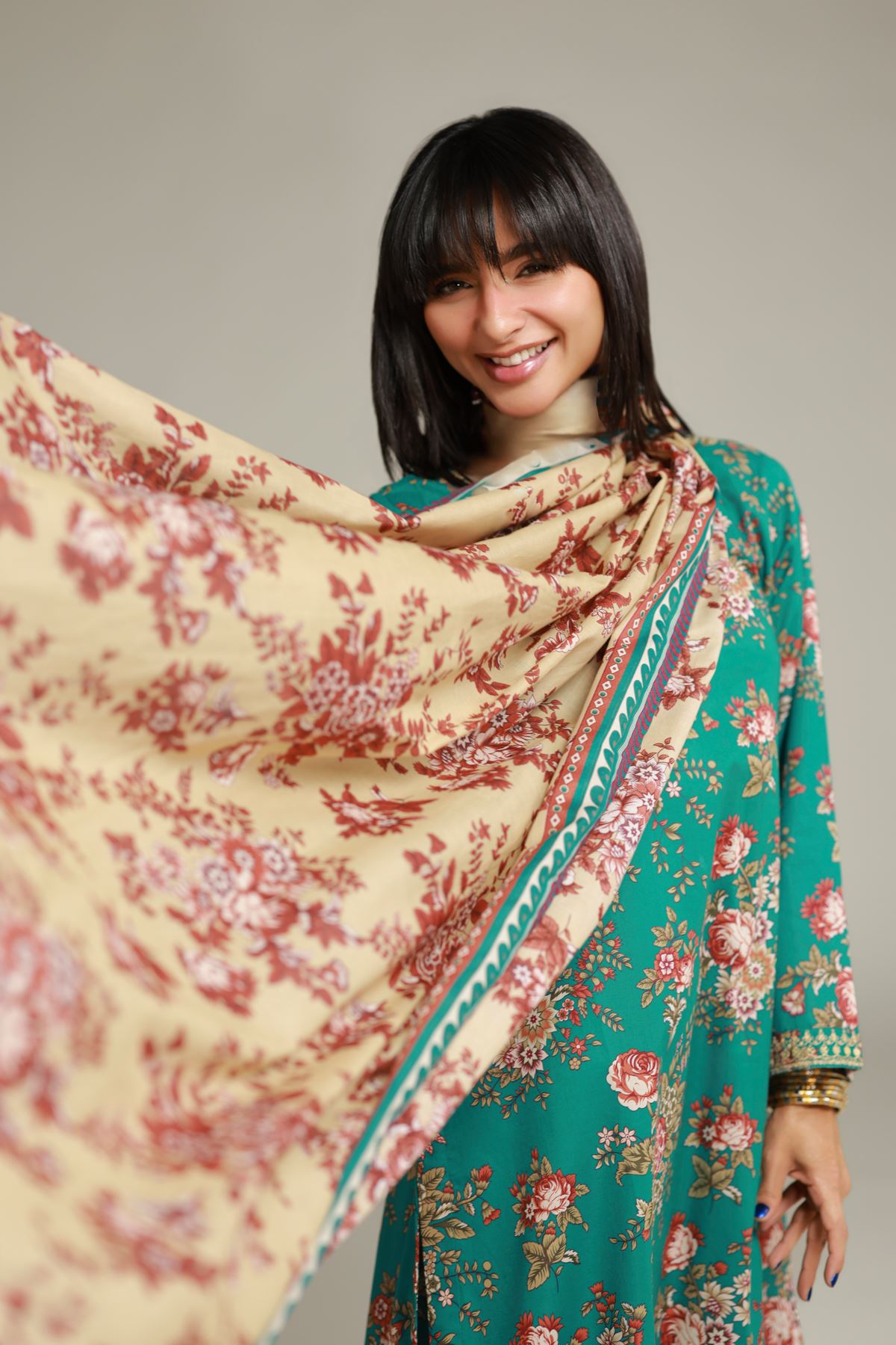 Embroidered Lawn Floral Lawn Dupatta - 26-02-1E13-10TA-VG