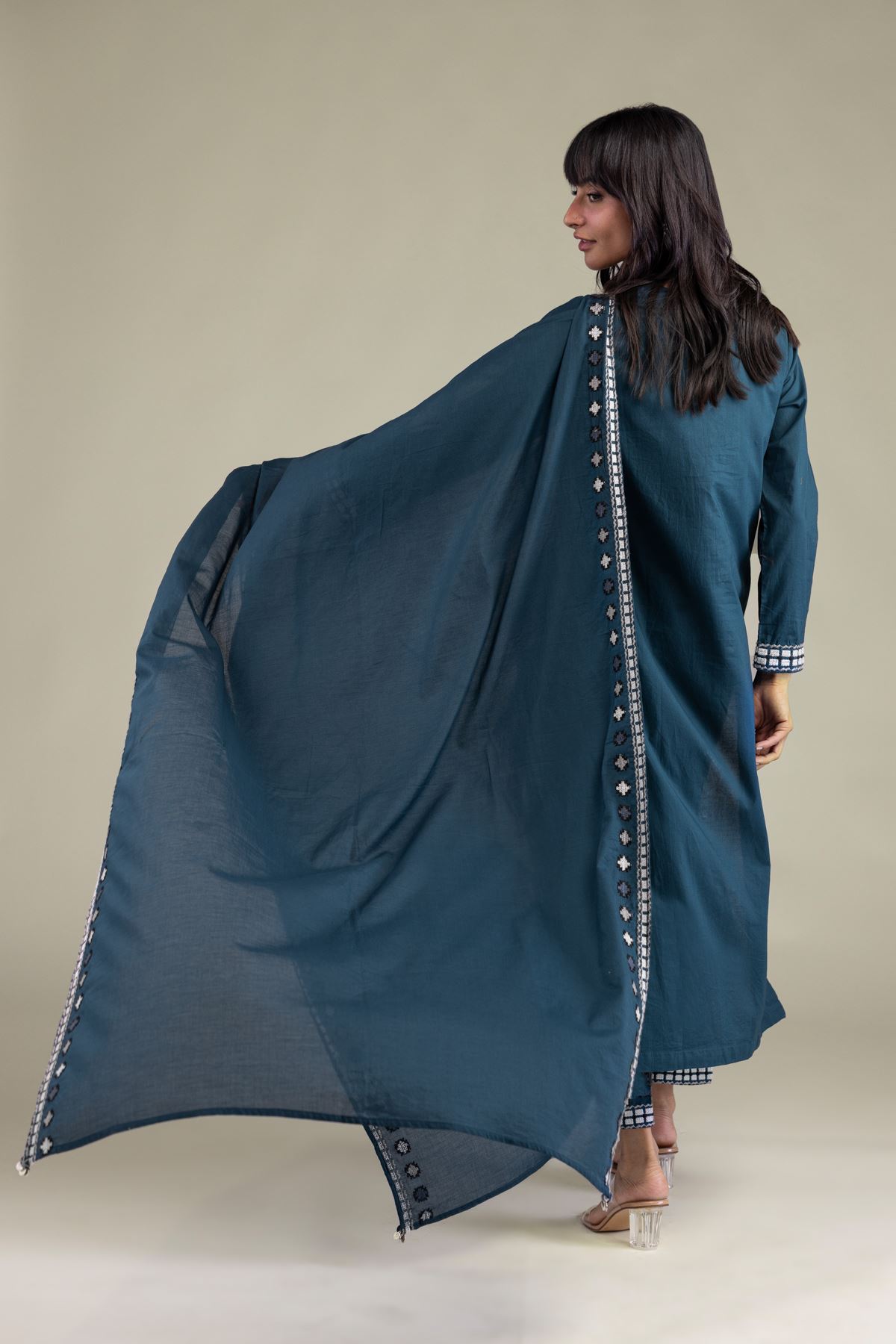 Embroidered Lawn Teal Lawn Dupatta - 25-08-12E8-07TB-VG