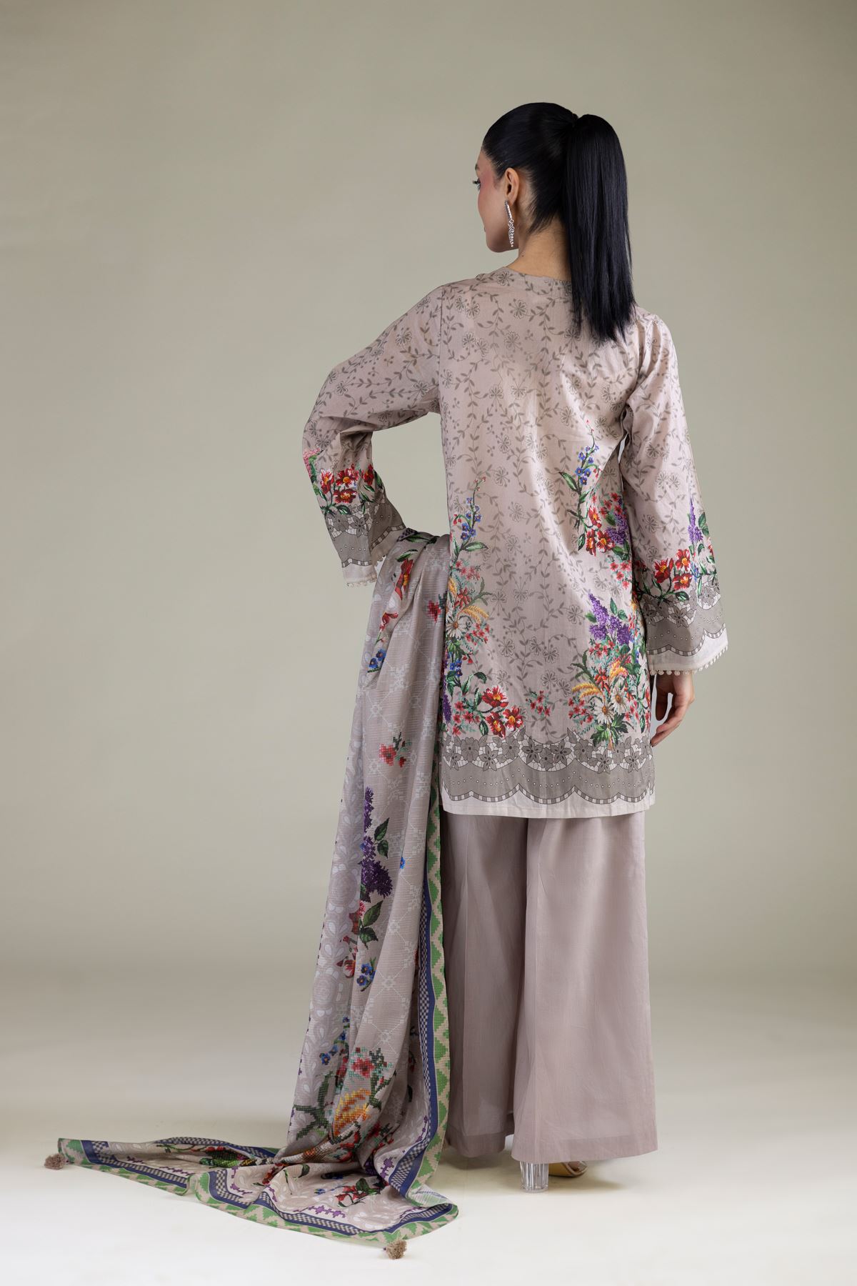 Embroidered Lawn Fabrics 3 Piece - A22-26-214FH1-VG